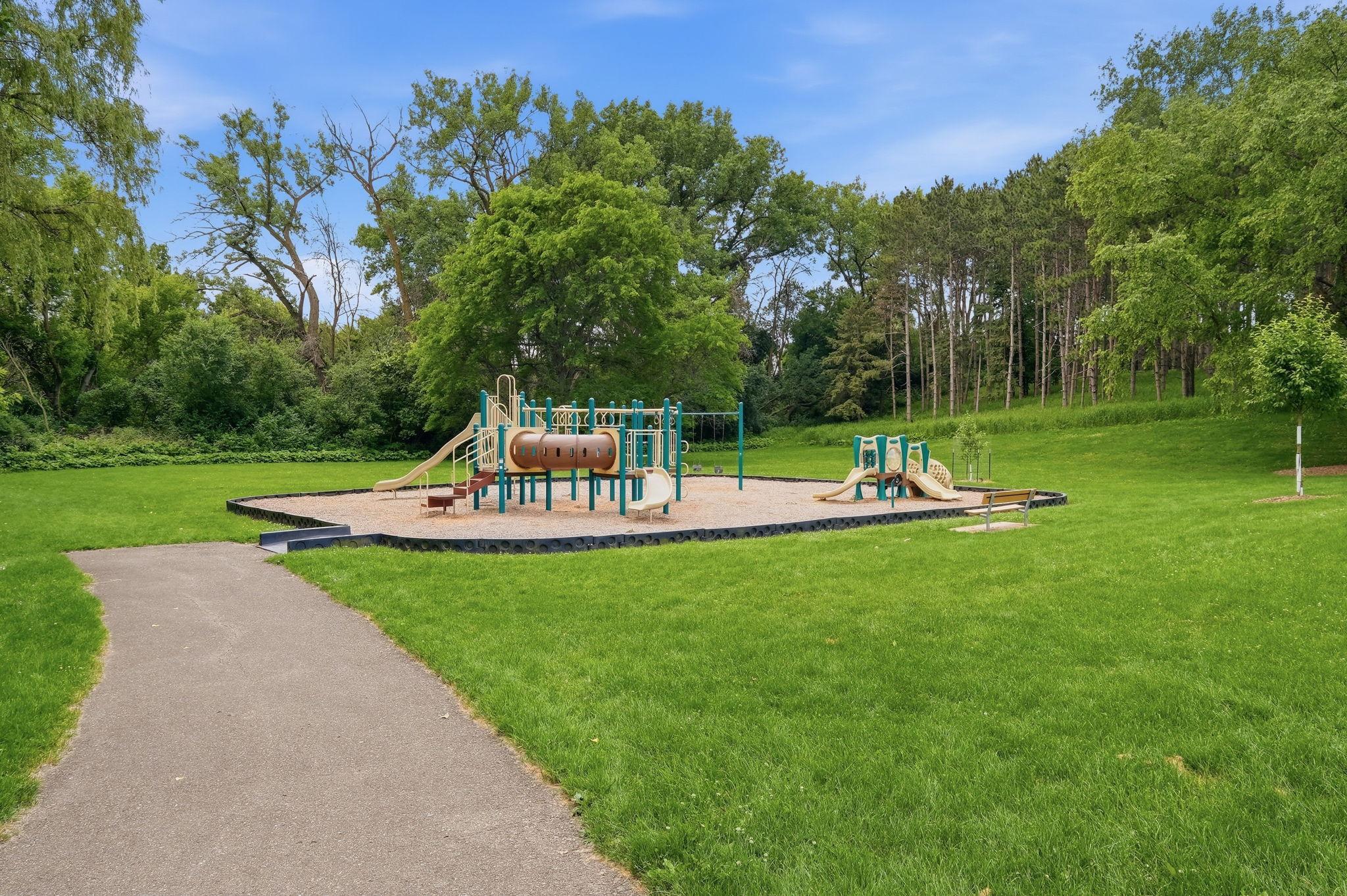 View of Residential at 4250 Thornhill Lane, Vadnais Heights MN 55127, Vadnais Heights (28 of 30) - Mike Wilen | Minnesota Team Real Estate