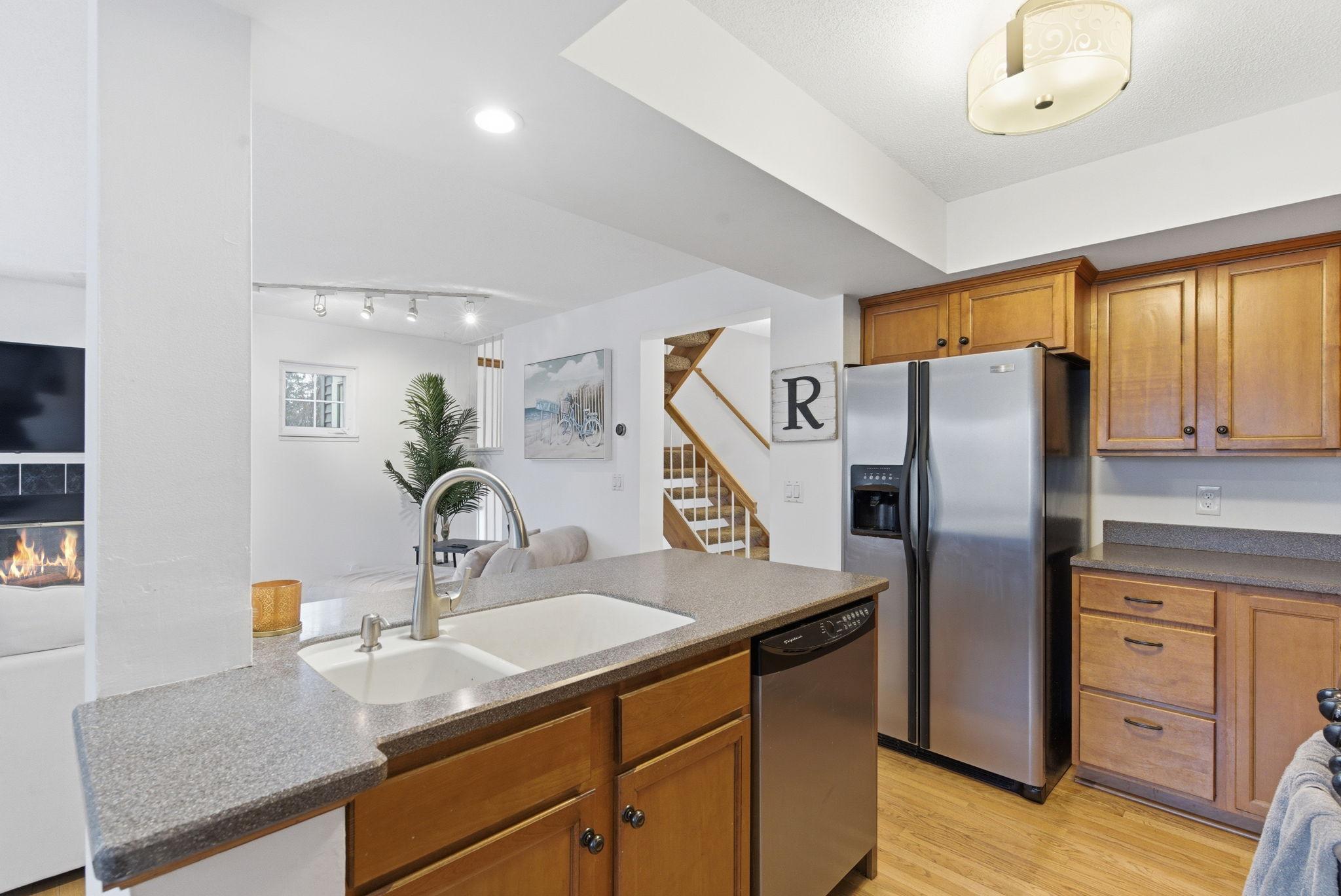 View of Residential at 15665 24th Avenue #E, Plymouth MN 55447, Plymouth (14 of 31) - Mike Wilen | Minnesota Team Real Estate
