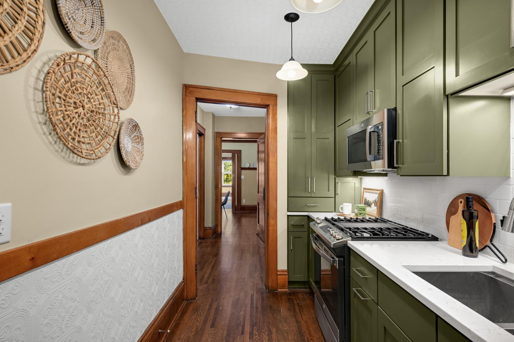 View of Residential at 641 Marshall Avenue #4, Saint Paul MN 55104, Saint Paul (13 of 33) - Mike Wilen | Minnesota Team Real Estate