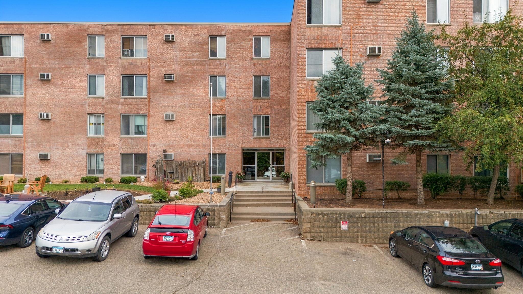 View of Residential at 329 Geneva Avenue #117, Oakdale MN 55128, Oakdale (2 of 32) - Mike Wilen | Minnesota Team Real Estate