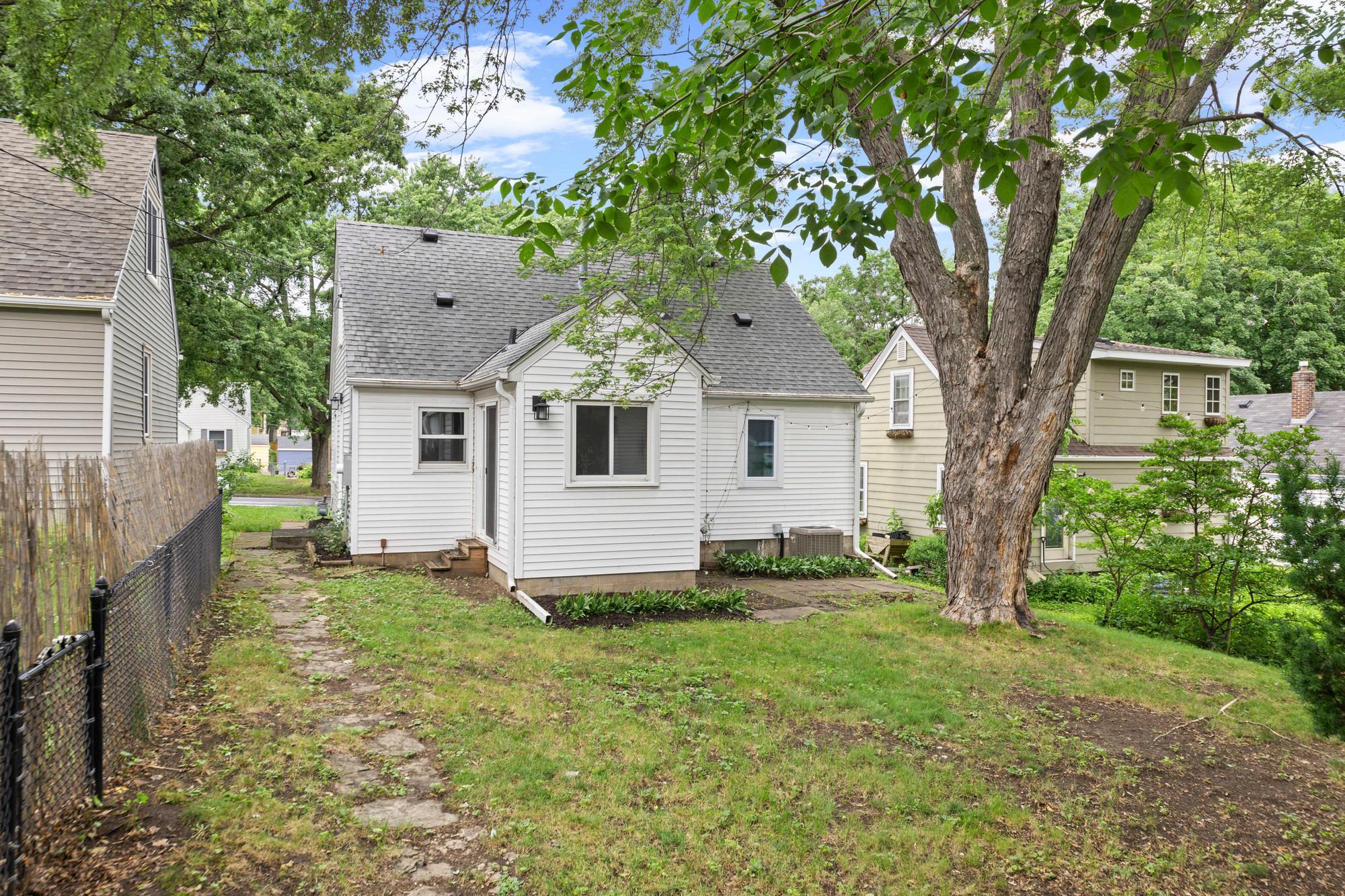 View of Residential at 2729 Hampshire Avenue, Saint Louis Park MN 55426, Saint Louis Park (22 of 26) - Mike Wilen | Minnesota Team Real Estate