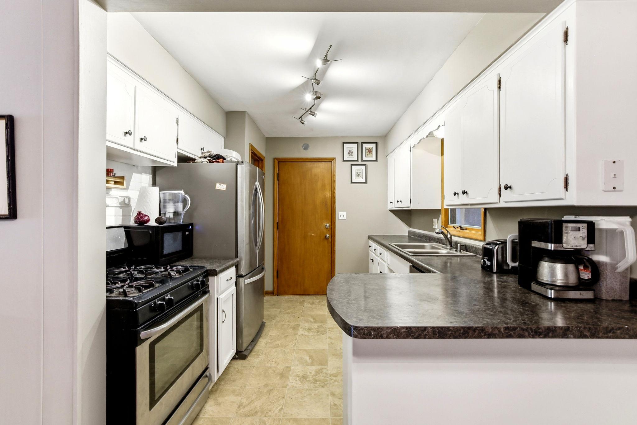 View of Residential at 2801 Galtier Street, Roseville MN 55113, Roseville (8 of 37) - Mike Wilen | Minnesota Team Real Estate