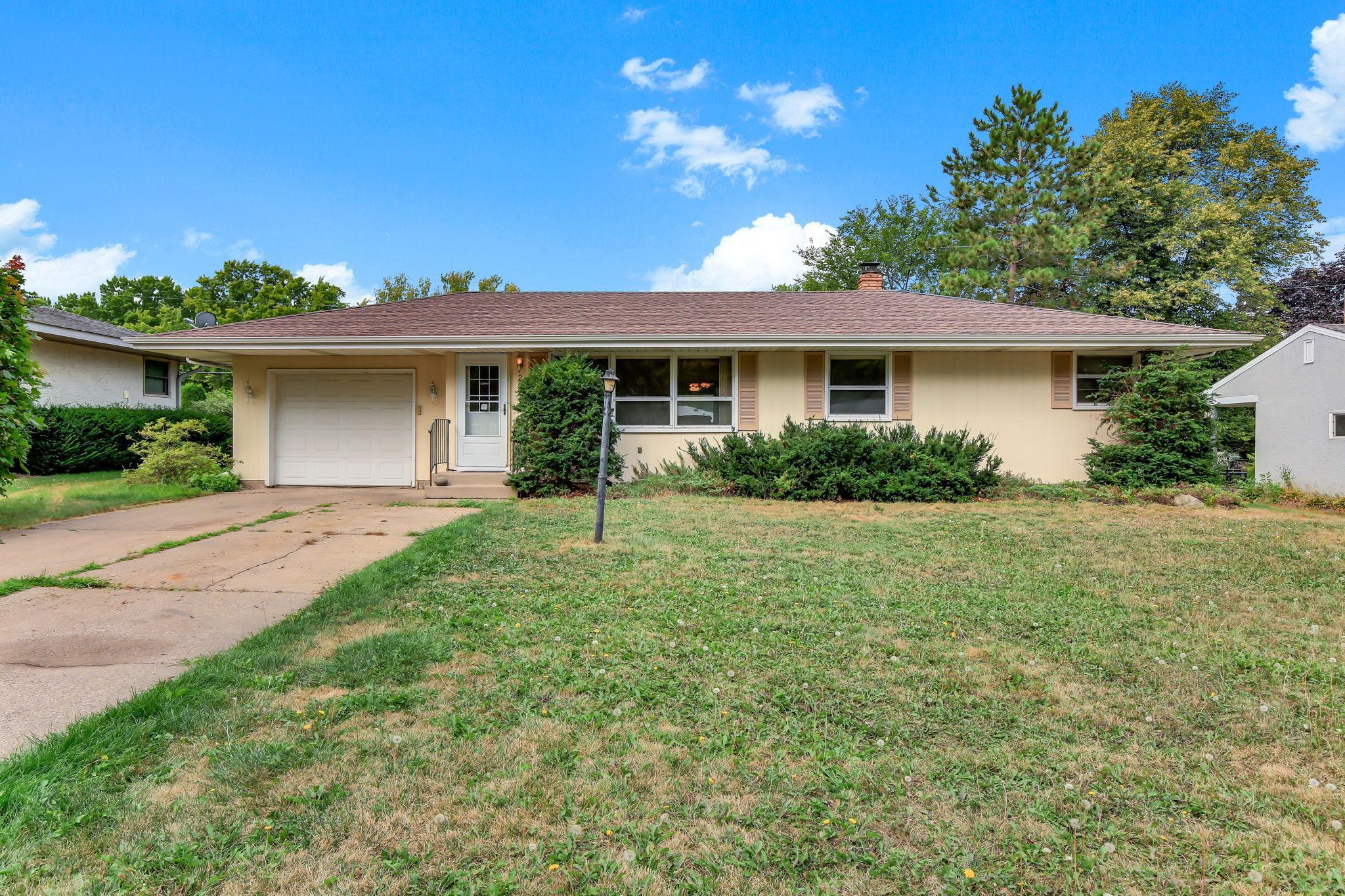 View of Residential at 2801 Galtier Street, Roseville MN 55113, Roseville - Mike Wilen | Minnesota Team Real Estate