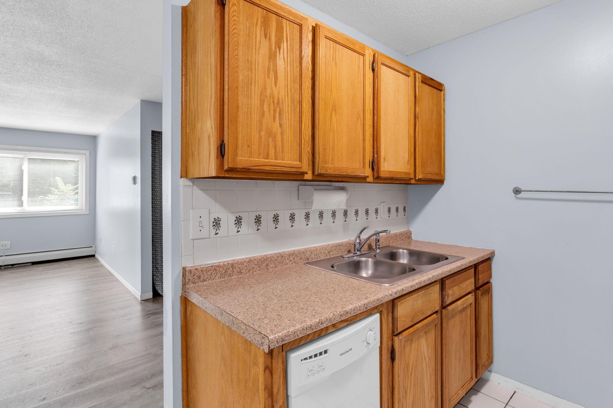 View of Residential at 2616 Harriet Avenue #104, Minneapolis MN 55408, Minneapolis (11 of 21) - Mike Wilen | Minnesota Team Real Estate