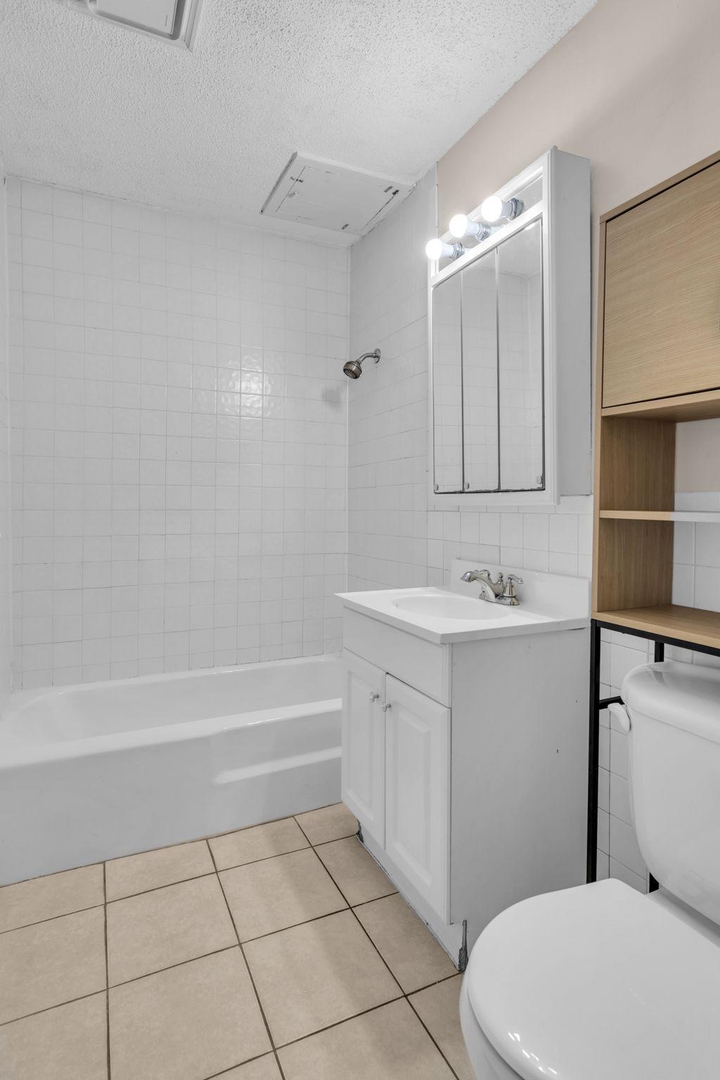 View of Residential at 2616 Harriet Avenue #104, Minneapolis MN 55408, Minneapolis (18 of 21) - Mike Wilen | Minnesota Team Real Estate