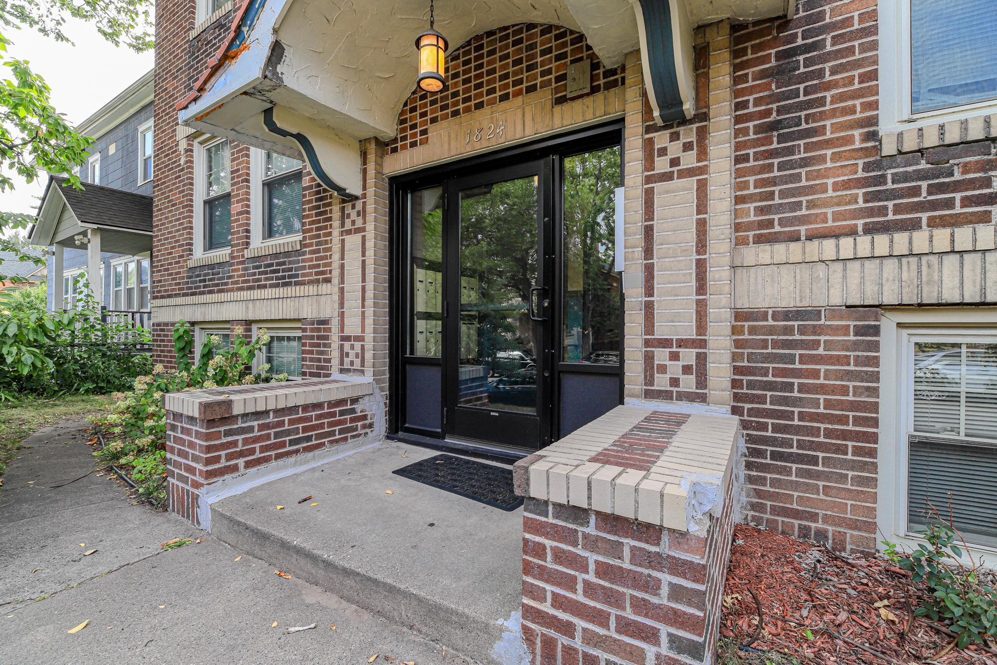 View of Residential at 1824 Elliot Avenue #207, Minneapolis MN 55404, Minneapolis (21 of 25) - Mike Wilen | Minnesota Team Real Estate