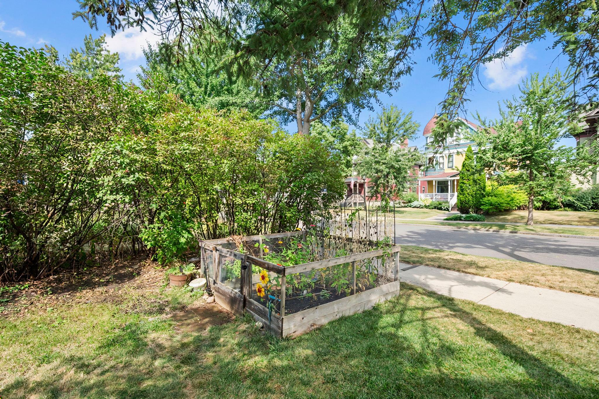 View of Residential at 235 Kent Street, Saint Paul MN 55102, Saint Paul (40 of 56) - Mike Wilen | Minnesota Team Real Estate