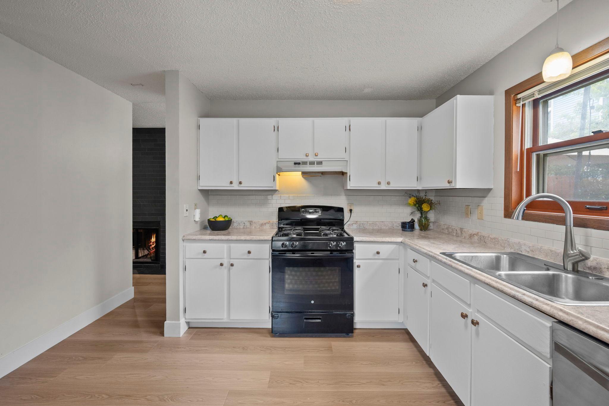 View of Residential at 235 Kent Street, Saint Paul MN 55102, Saint Paul (12 of 56) - Mike Wilen | Minnesota Team Real Estate