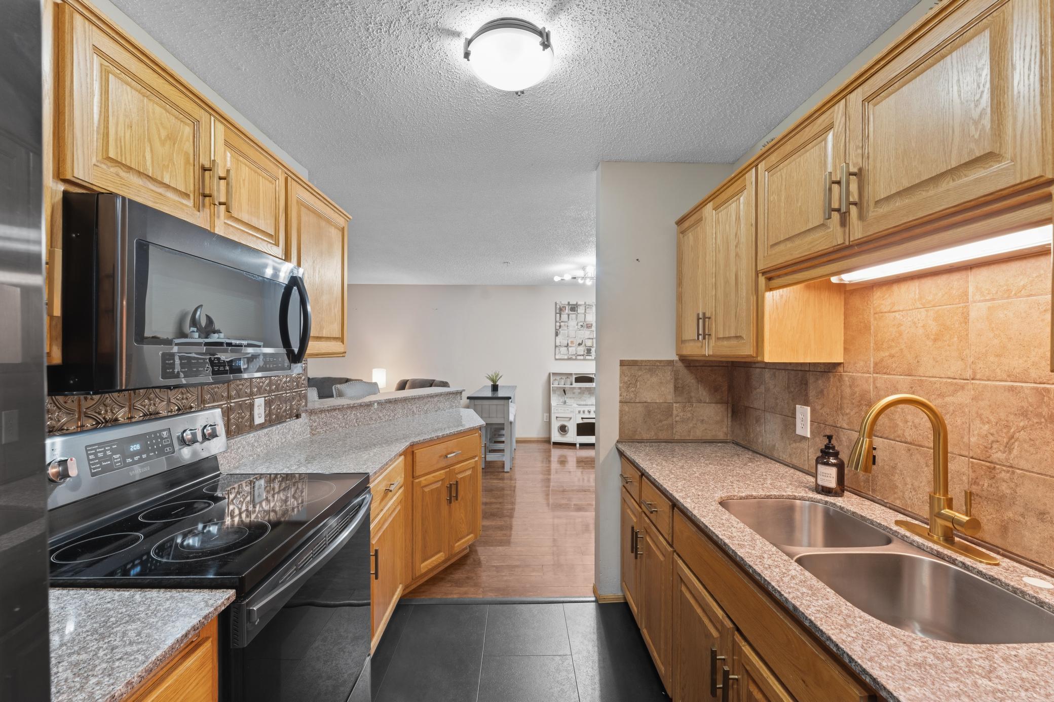 View of Residential at 5677 100th Lane, Brooklyn Park MN 55443, Brooklyn Park (12 of 28) - Mike Wilen | Minnesota Team Real Estate