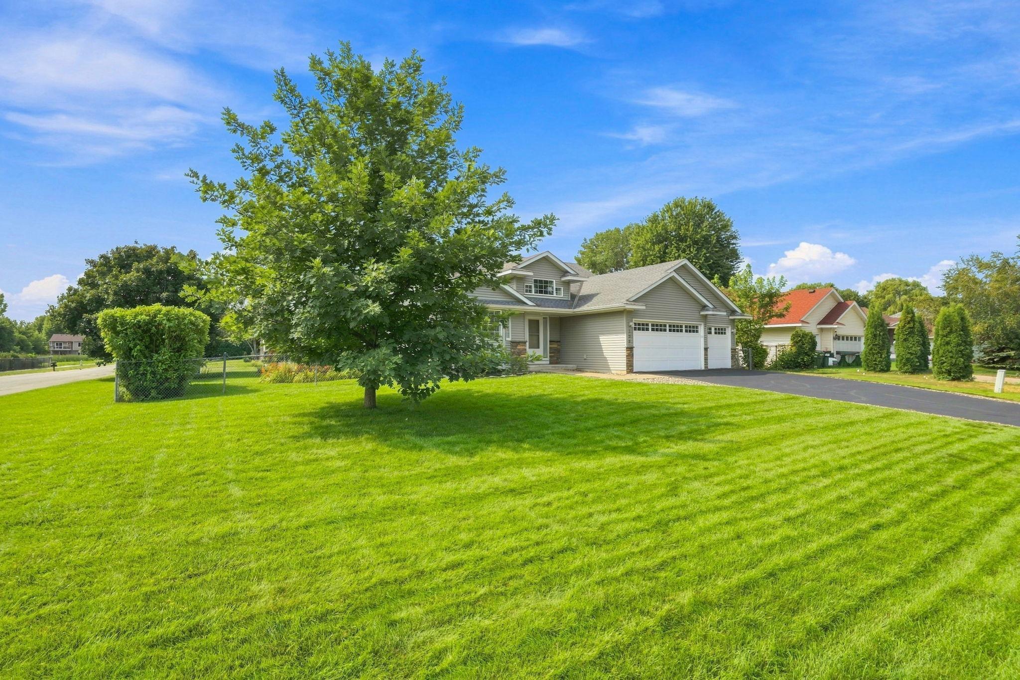 View of Residential at 798 104th Court, Blaine MN 55434, Blaine (4 of 44) - Mike Wilen | Minnesota Team Real Estate