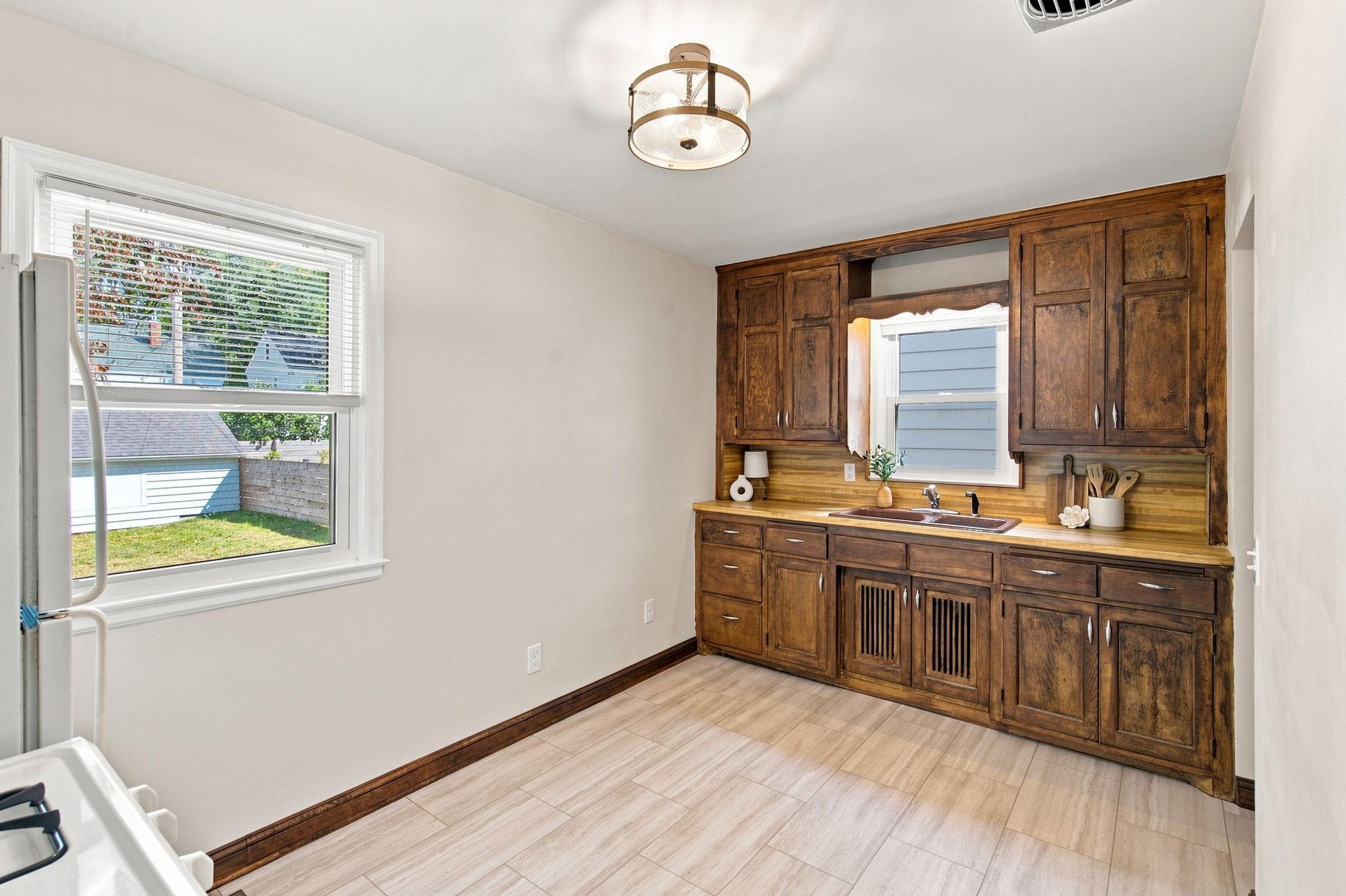 View of Residential at 3251 Taylor Street, Minneapolis MN 55418, Minneapolis (8 of 43) - Mike Wilen | Minnesota Team Real Estate