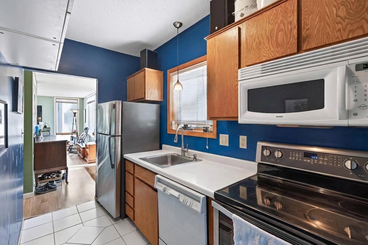 View of Residential at 3059 Lake Shore Drive #A, Minneapolis MN 55416, Minneapolis (16 of 29) - Mike Wilen | Minnesota Team Real Estate
