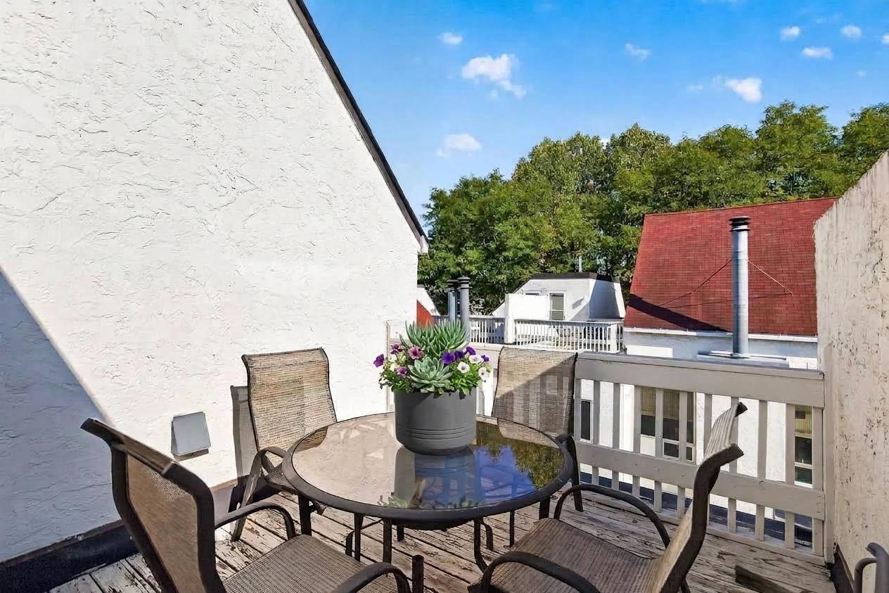 View of Residential at 3059 Lake Shore Drive #A, Minneapolis MN 55416, Minneapolis (18 of 27) - Mike Wilen | Minnesota Team Real Estate