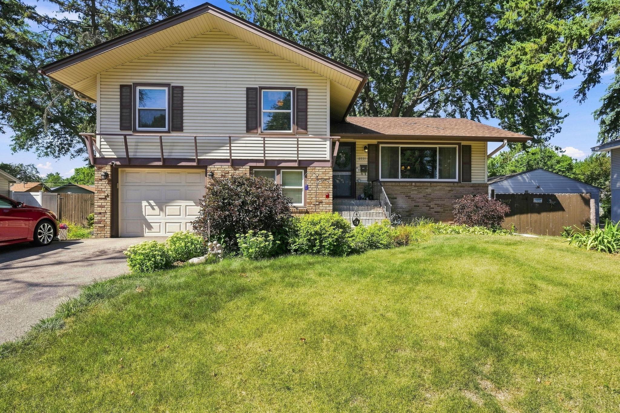 View of Residential at 6933 Brunswick Avenue, Brooklyn Park MN 55429, Brooklyn Park (2 of 30) - Mike Wilen | Minnesota Team Real Estate