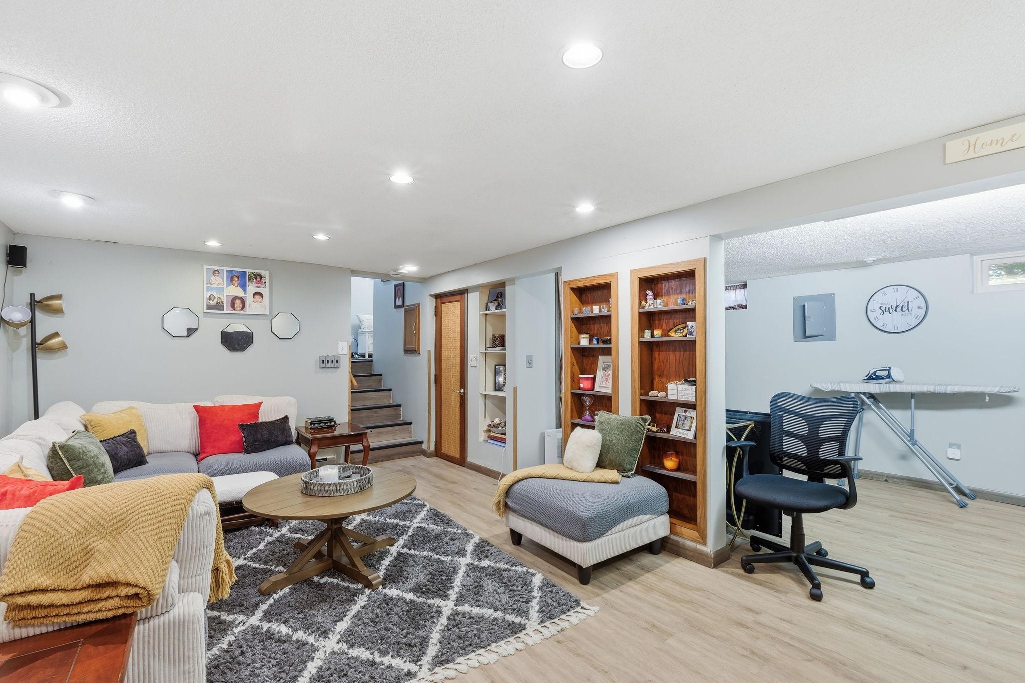 View of Residential at 6933 Brunswick Avenue, Brooklyn Park MN 55429, Brooklyn Park (22 of 30) - Mike Wilen | Minnesota Team Real Estate