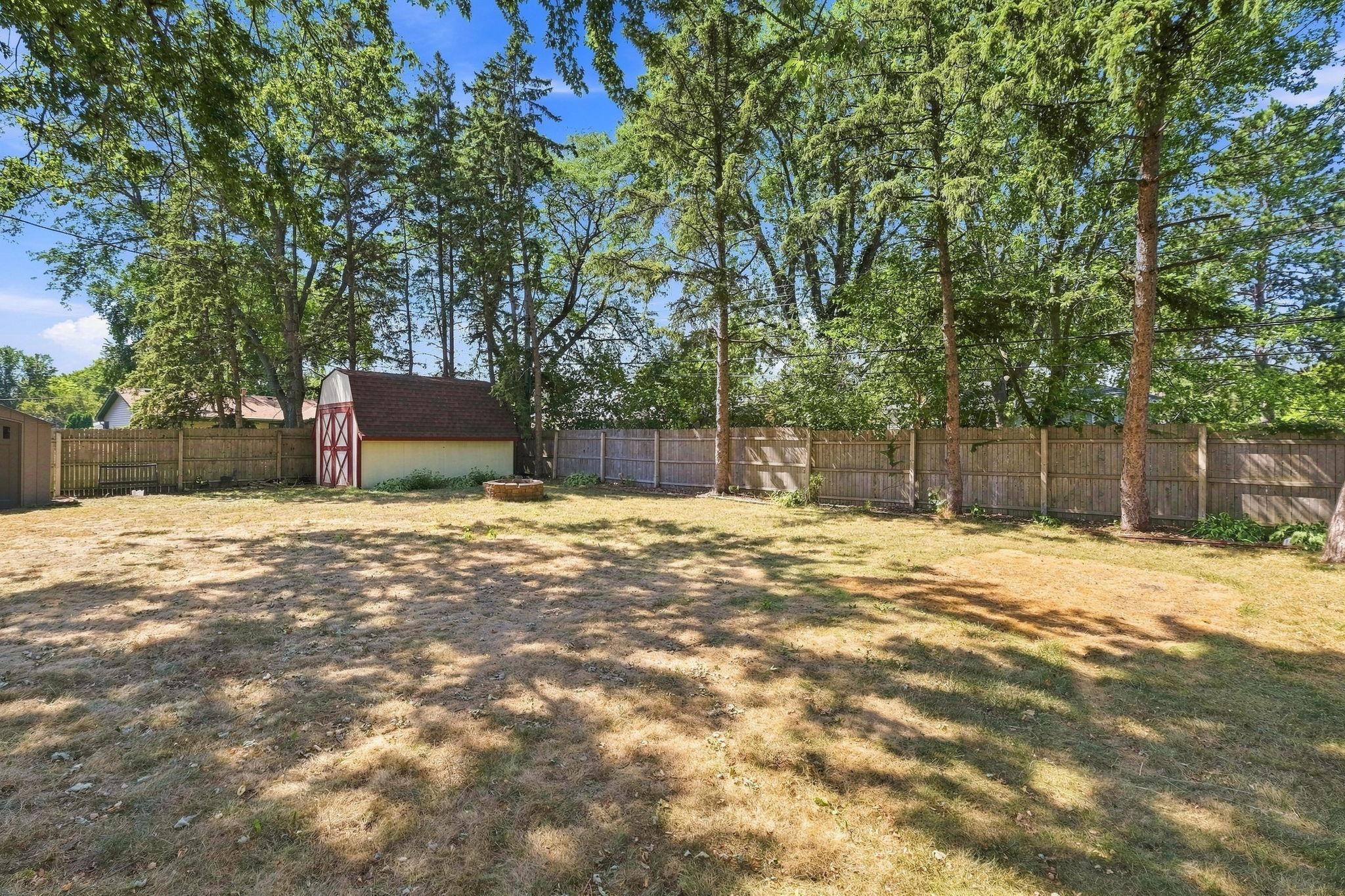 View of Residential at 6933 Brunswick Avenue, Brooklyn Park MN 55429, Brooklyn Park (6 of 30) - Mike Wilen | Minnesota Team Real Estate