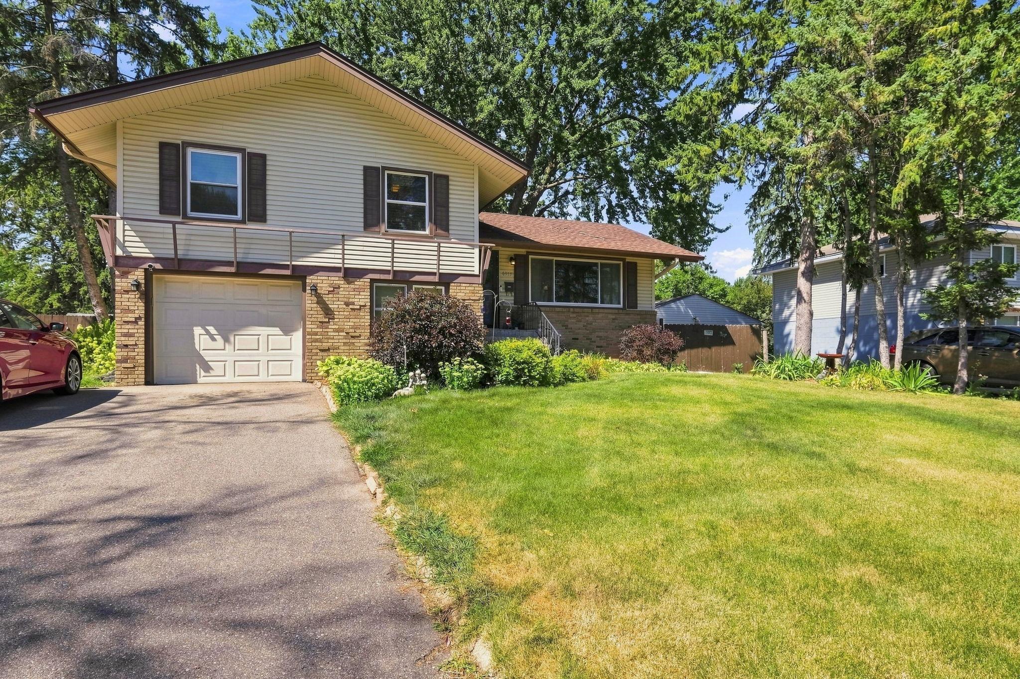 View of Residential at 6933 Brunswick Avenue, Brooklyn Park MN 55429, Brooklyn Park (30 of 30) - Mike Wilen | Minnesota Team Real Estate