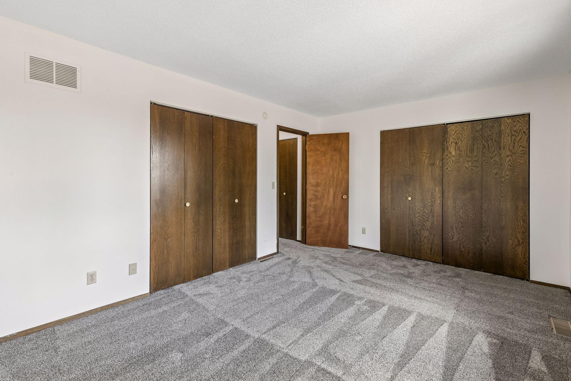View of Residential at 13748 Heather Hills Drive, Burnsville MN 55337, Burnsville (21 of 23) - Mike Wilen | Minnesota Team Real Estate