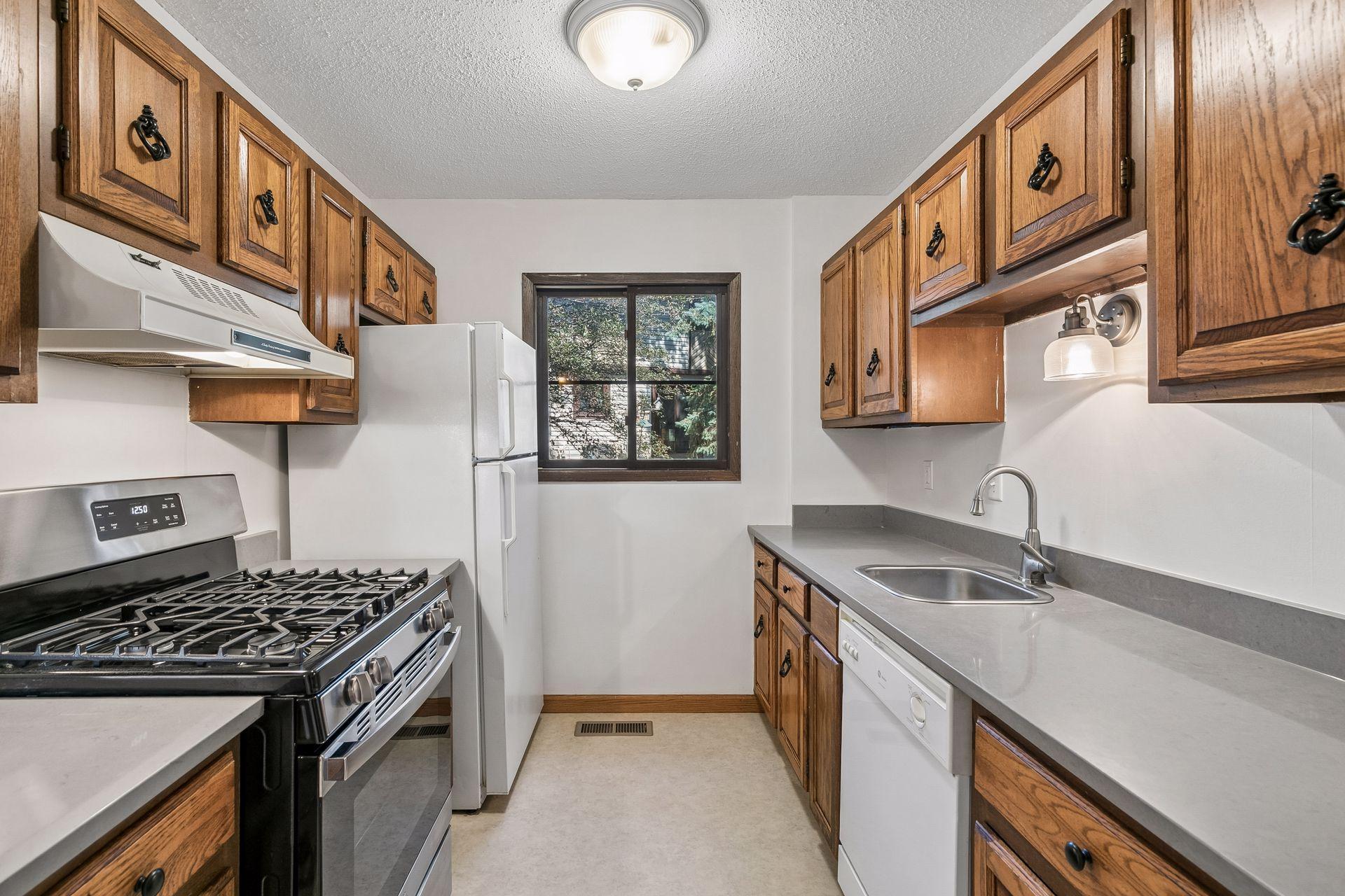 View of Residential at 13748 Heather Hills Drive, Burnsville MN 55337, Burnsville (3 of 23) - Mike Wilen | Minnesota Team Real Estate