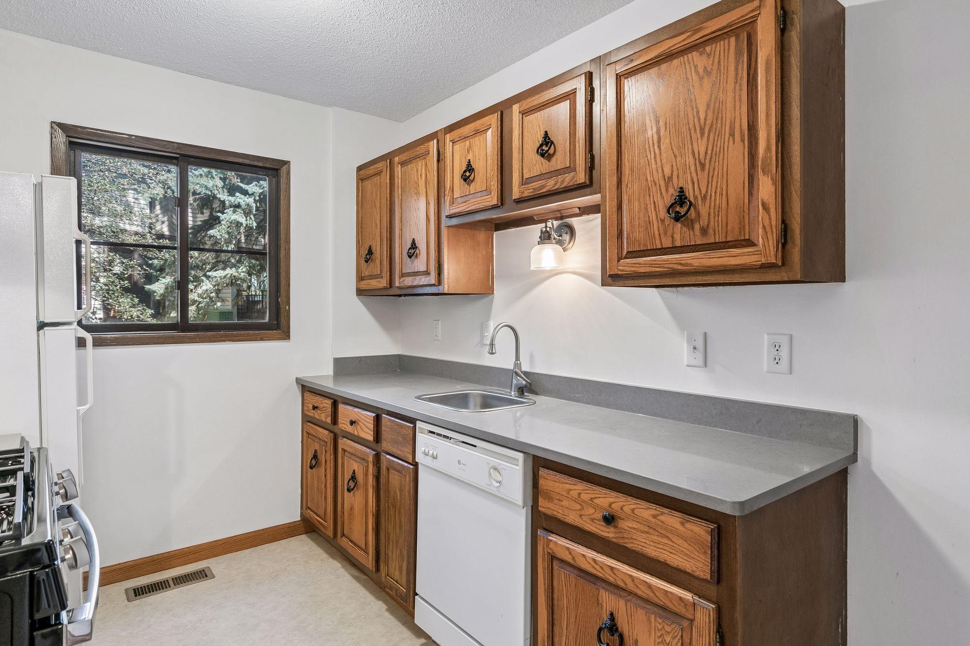 View of Residential at 13748 Heather Hills Drive, Burnsville MN 55337, Burnsville (4 of 23) - Mike Wilen | Minnesota Team Real Estate