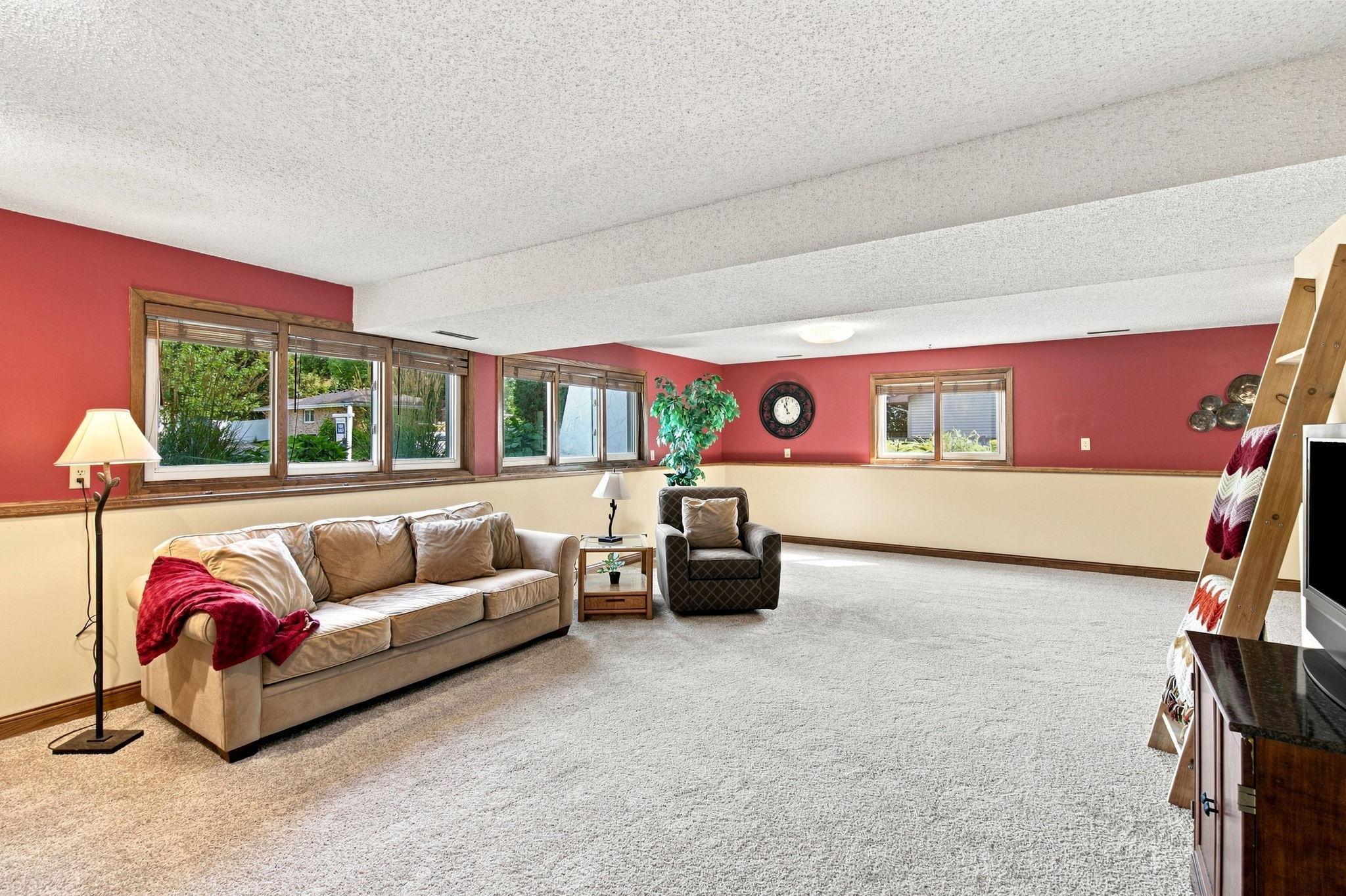 View of Residential at 7565 Paul Road, Woodbury MN 55125, Woodbury (32 of 46) - Mike Wilen | Minnesota Team Real Estate