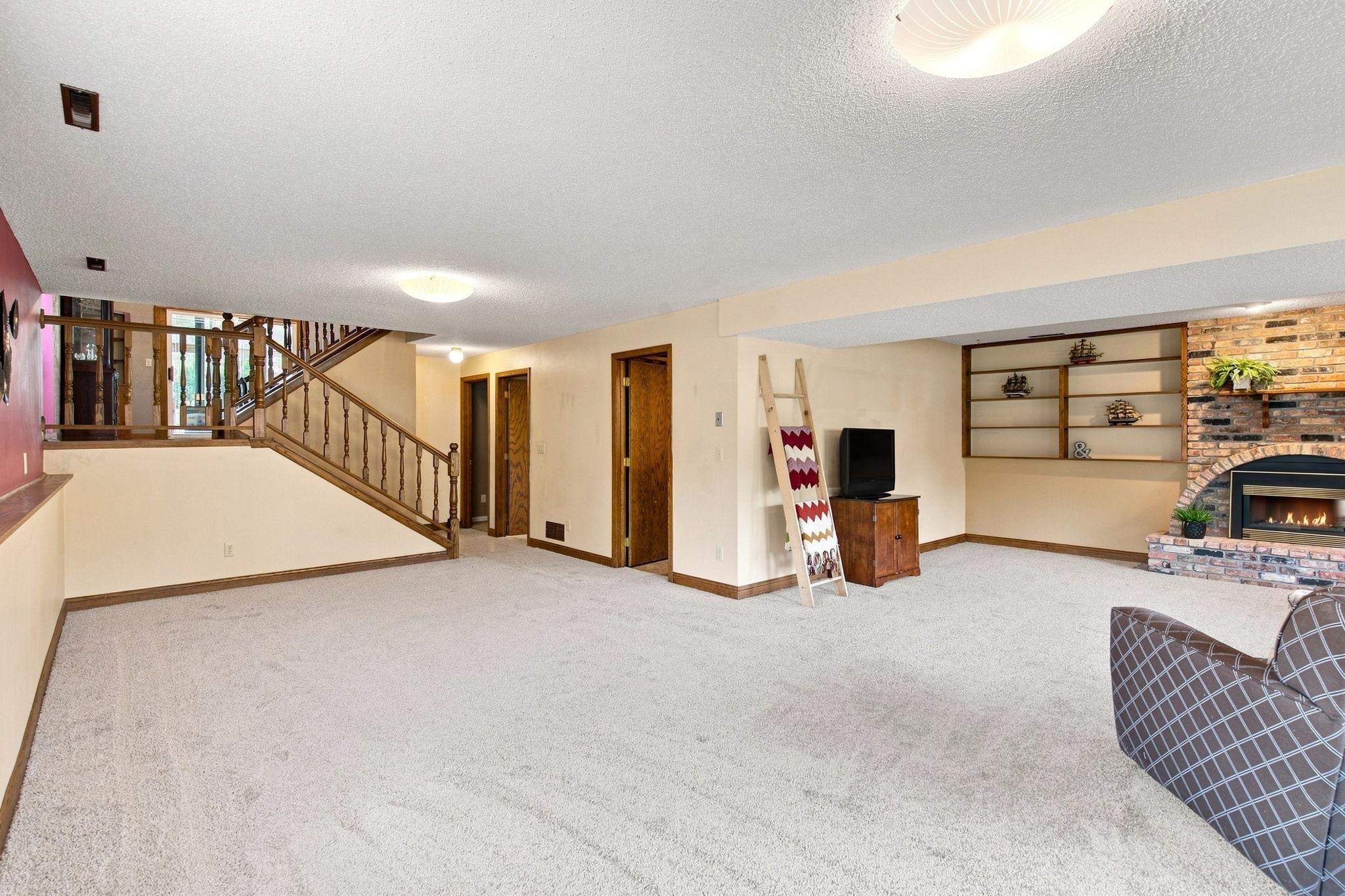 View of Residential at 7565 Paul Road, Woodbury MN 55125, Woodbury (29 of 46) - Mike Wilen | Minnesota Team Real Estate