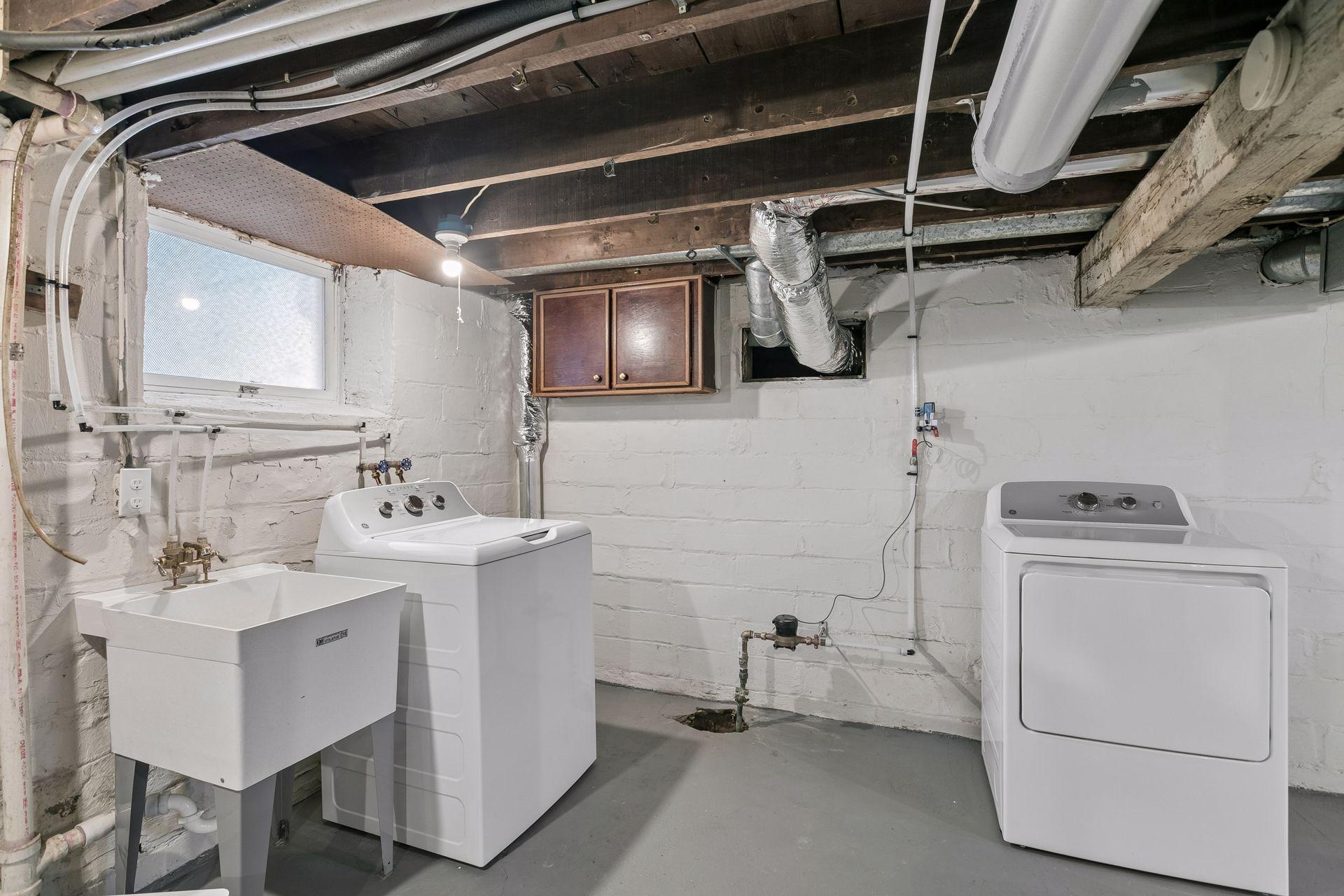 View of Residential at 4606 Bryant Avenue, Minneapolis MN 55412, Minneapolis (34 of 39) - Mike Wilen | Minnesota Team Real Estate