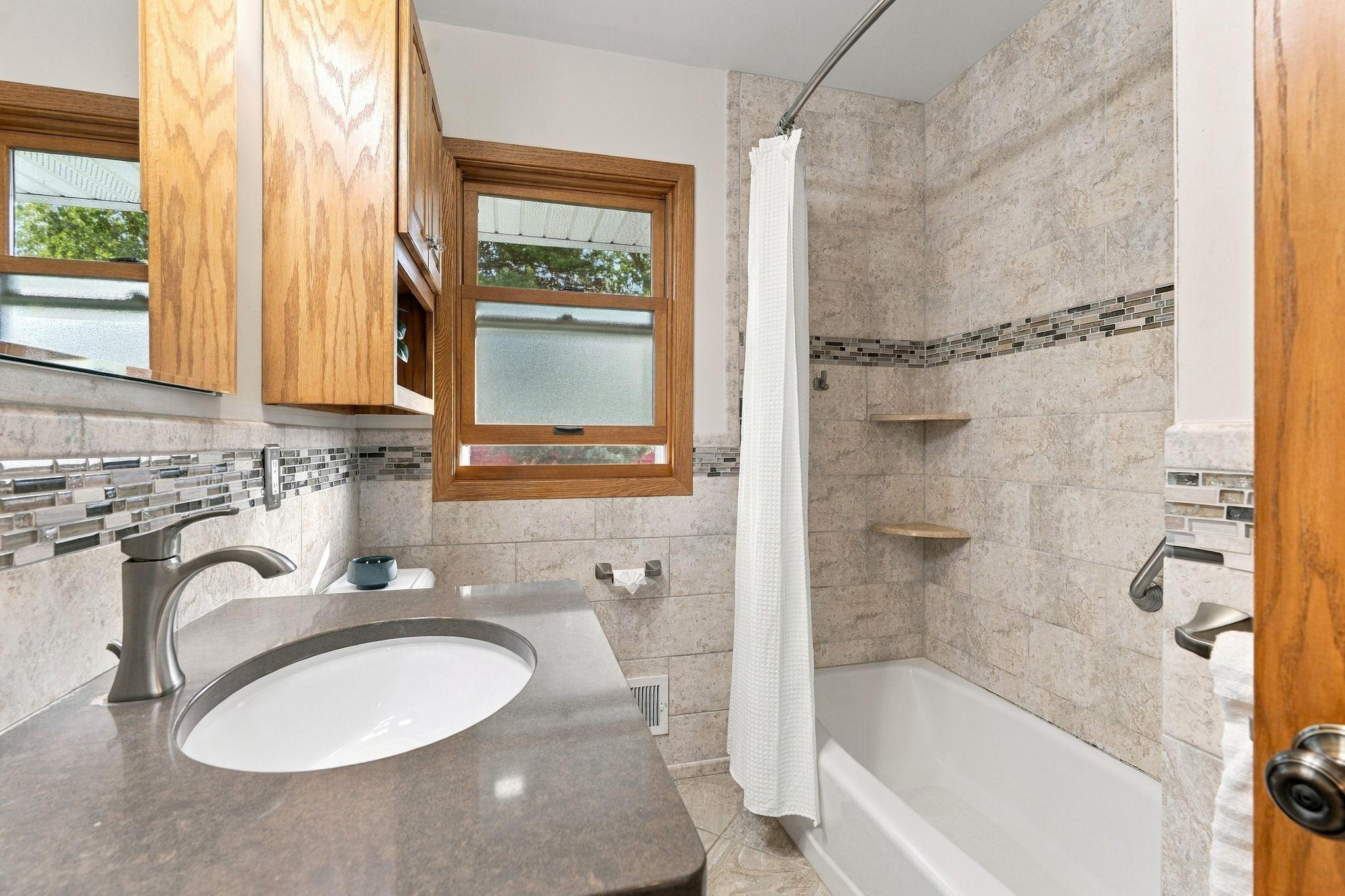 View of Residential at 9025 10th Avenue, Bloomington MN 55420, Bloomington (22 of 45) - Mike Wilen | Minnesota Team Real Estate