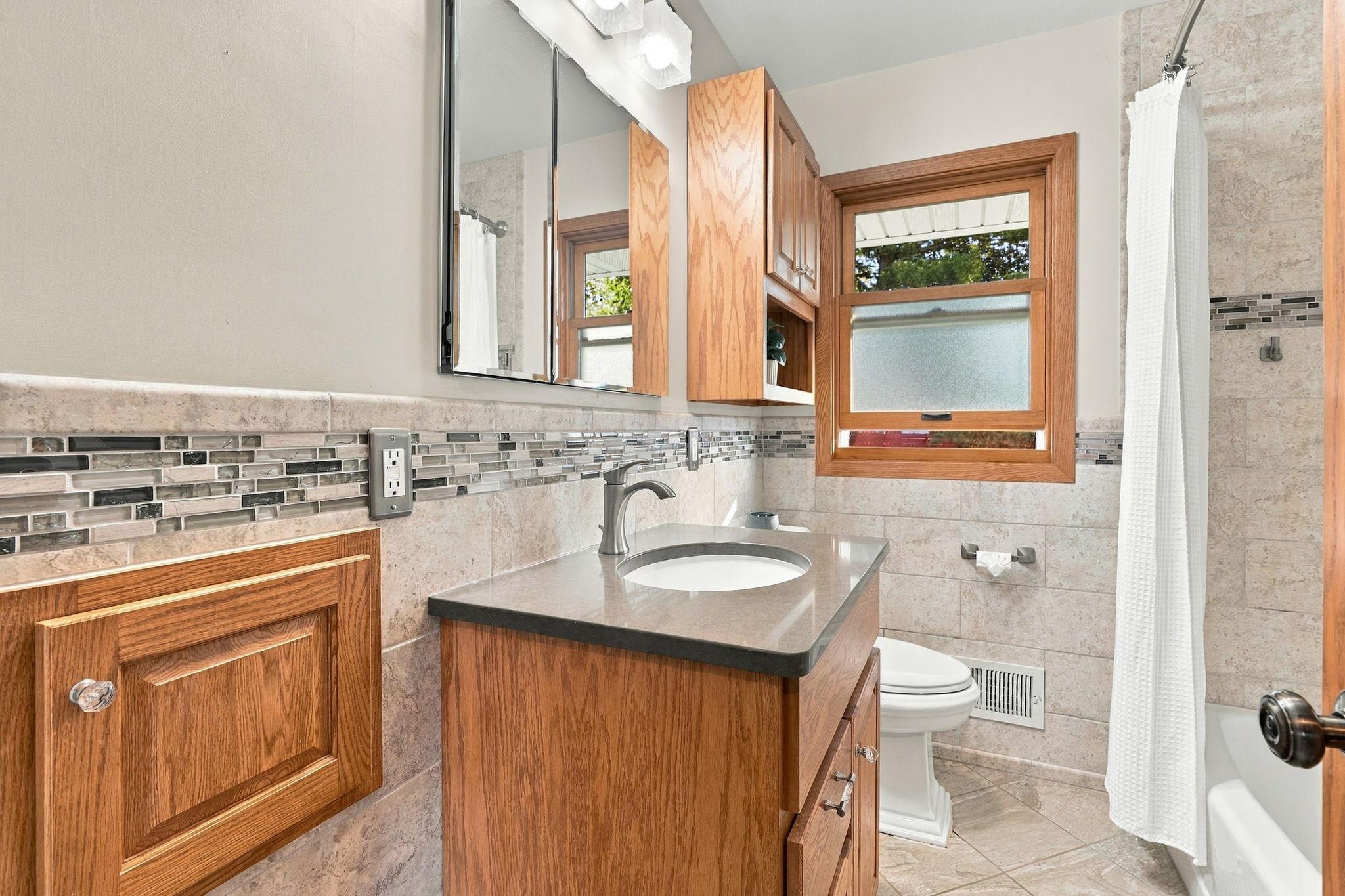 View of Residential at 9025 10th Avenue, Bloomington MN 55420, Bloomington (23 of 45) - Mike Wilen | Minnesota Team Real Estate