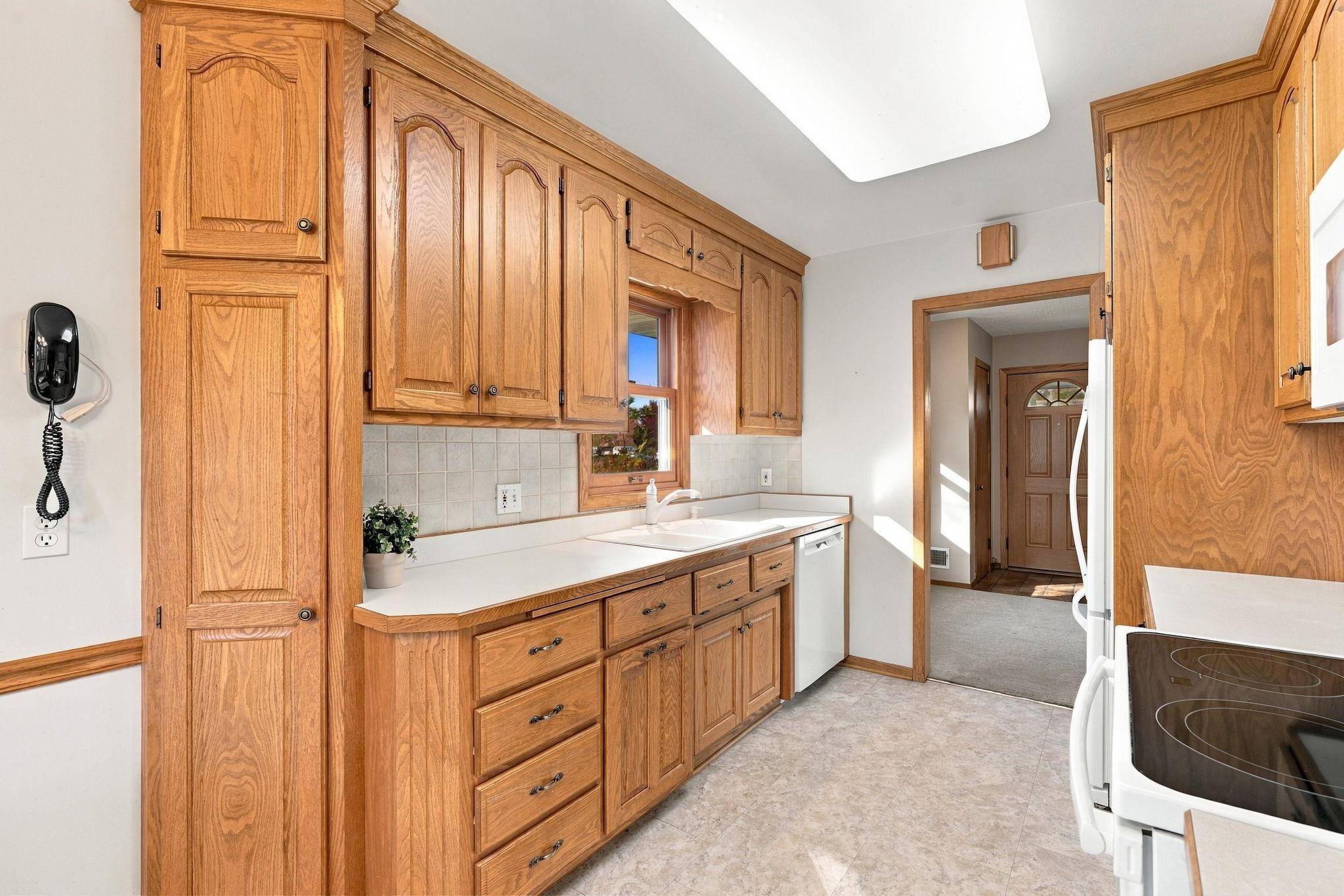 View of Residential at 9025 10th Avenue, Bloomington MN 55420, Bloomington (18 of 45) - Mike Wilen | Minnesota Team Real Estate