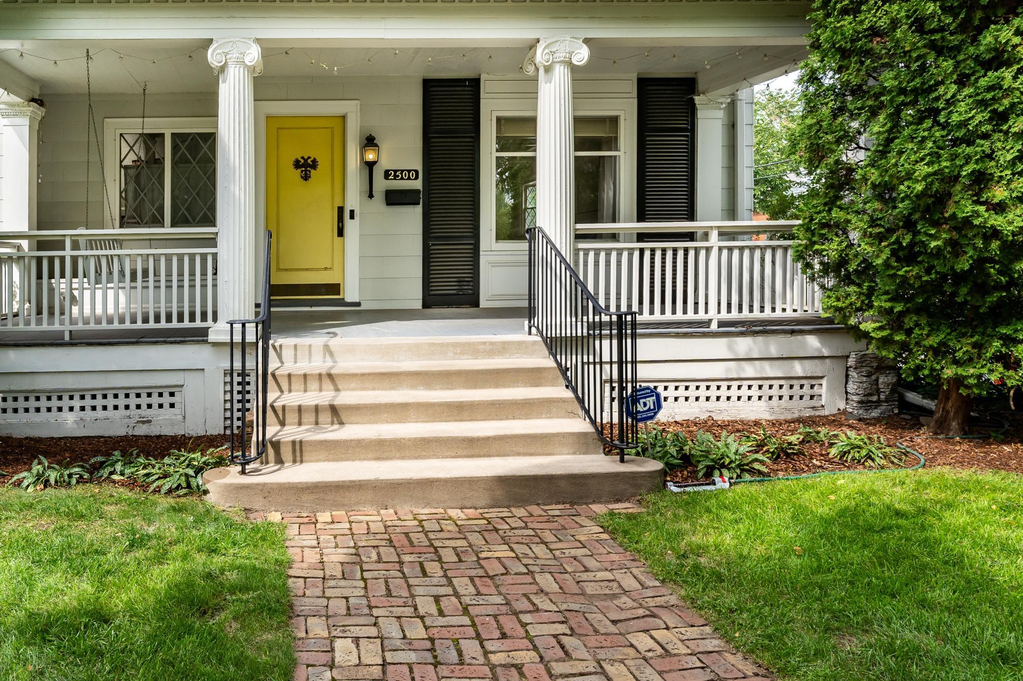 View of Residential at 2500 Humboldt Avenue, Minneapolis MN 55405, Minneapolis (2 of 55) - Mike Wilen | Minnesota Team Real Estate