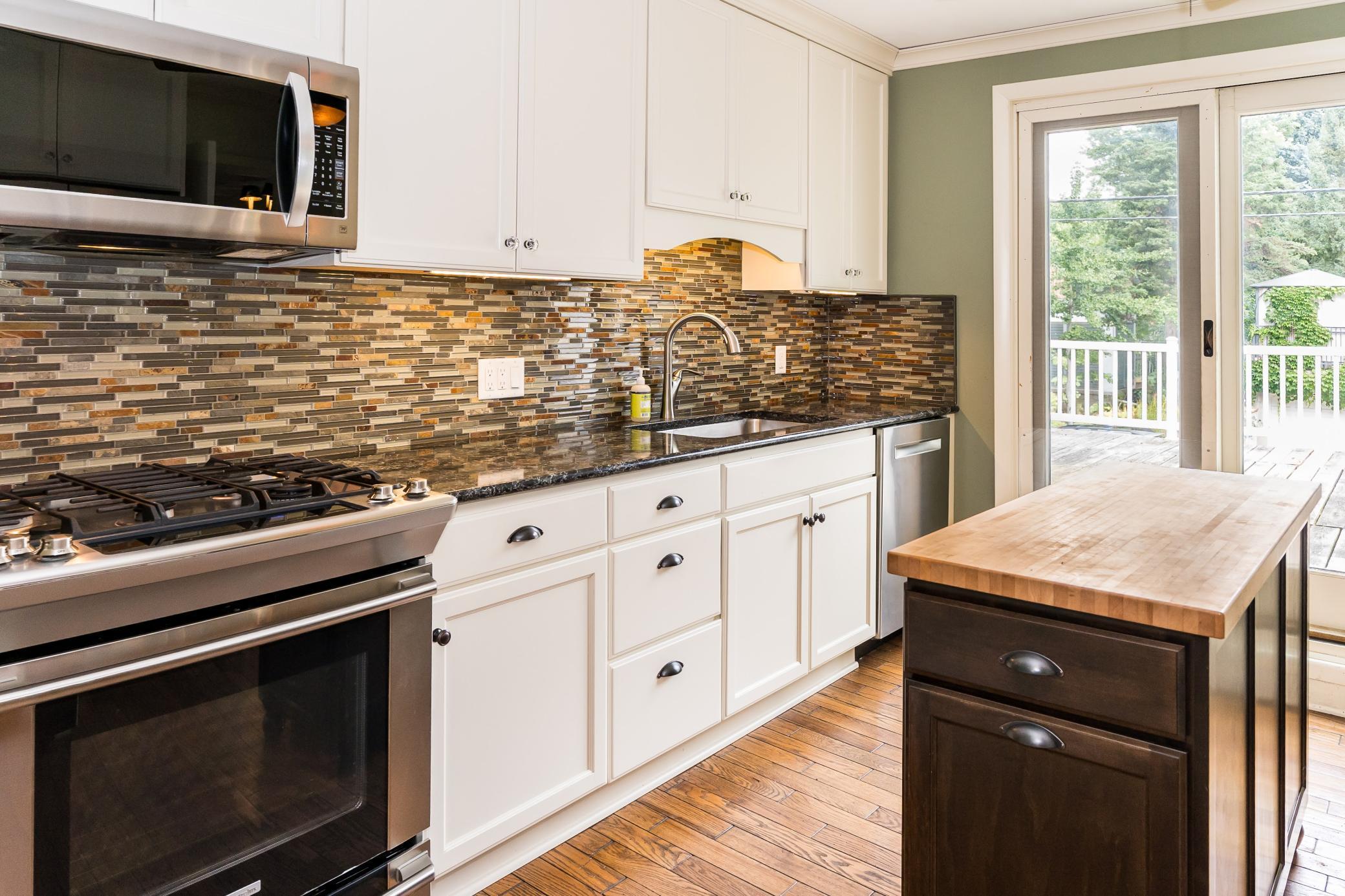 View of Residential at 2500 Humboldt Avenue, Minneapolis MN 55405, Minneapolis (17 of 55) - Mike Wilen | Minnesota Team Real Estate