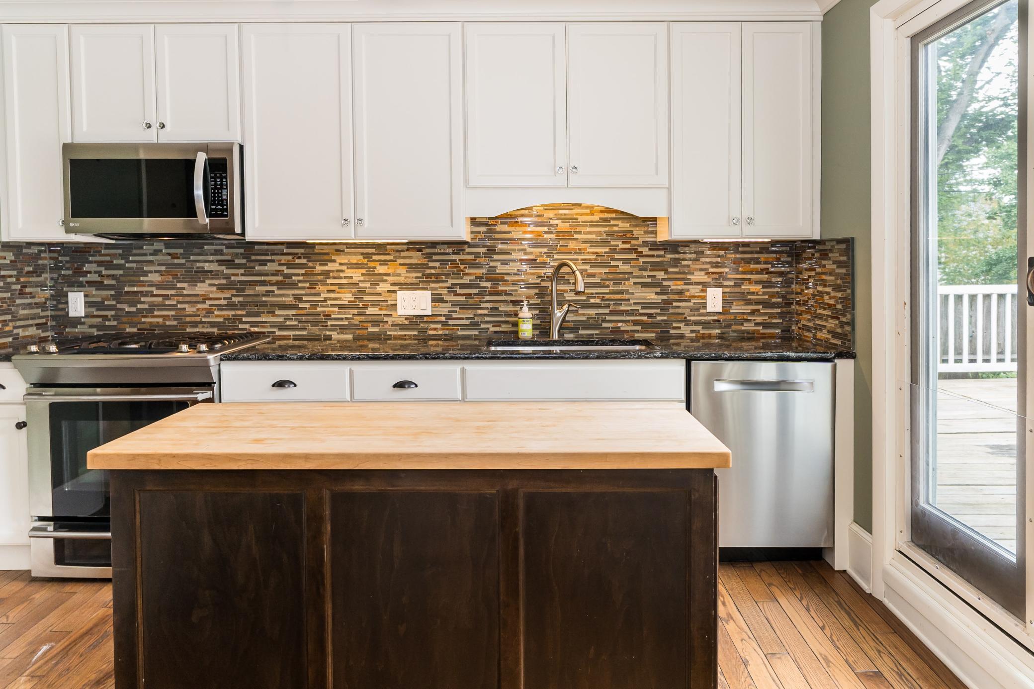 View of Residential at 2500 Humboldt Avenue, Minneapolis MN 55405, Minneapolis (14 of 55) - Mike Wilen | Minnesota Team Real Estate