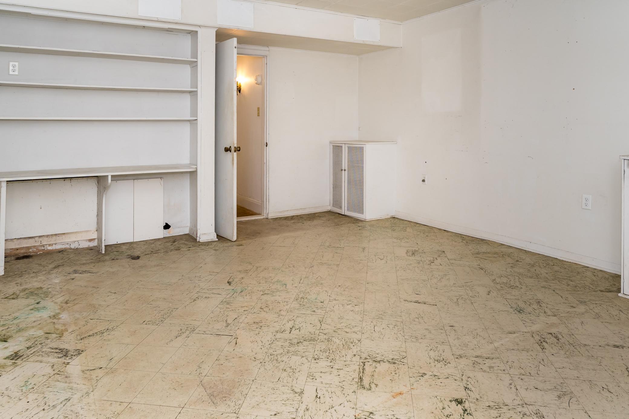 View of Residential at 2500 Humboldt Avenue, Minneapolis MN 55405, Minneapolis (38 of 55) - Mike Wilen | Minnesota Team Real Estate