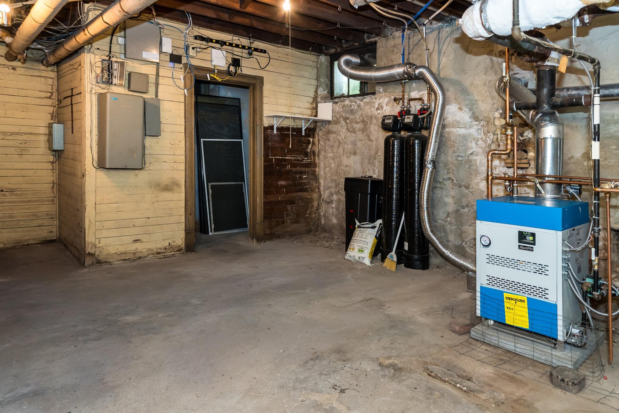View of Residential at 2500 Humboldt Avenue, Minneapolis MN 55405, Minneapolis (44 of 55) - Mike Wilen | Minnesota Team Real Estate