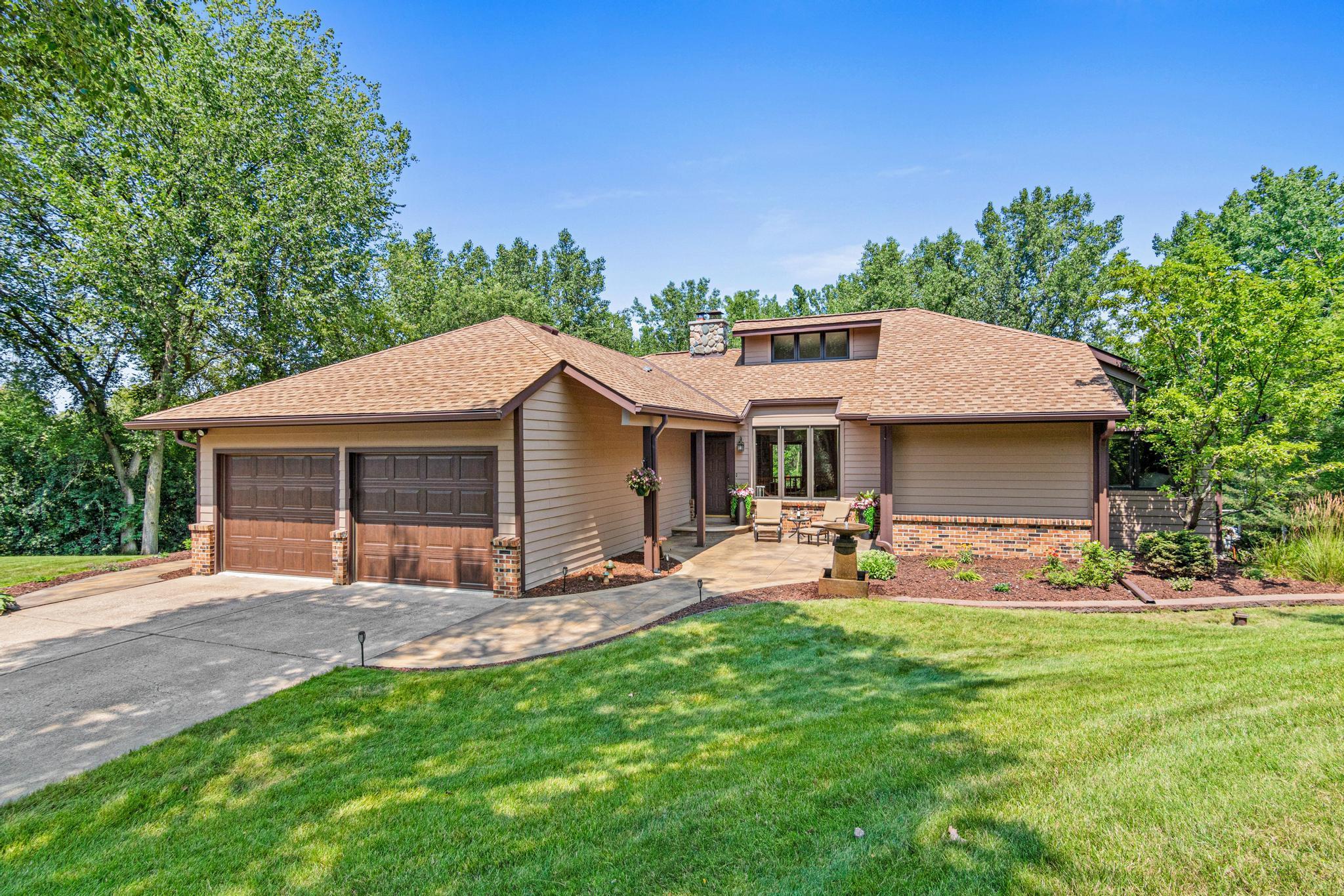 View of Single Family at 2915 Bruce Court, Inver Grove Heights - Mike Wilen | Minnesota Team Real Estate