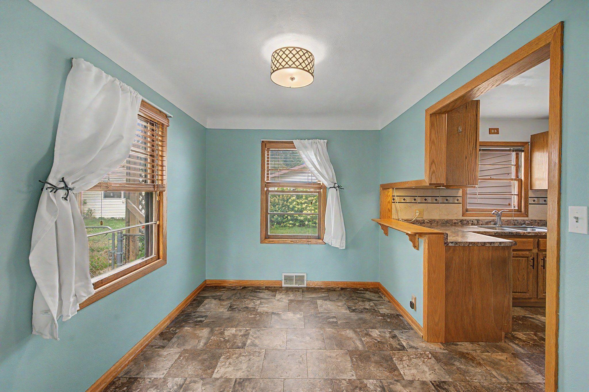 View of Residential at 143 12th Avenue, South Saint Paul MN 55075, South Saint Paul (5 of 43) - Mike Wilen | Minnesota Team Real Estate