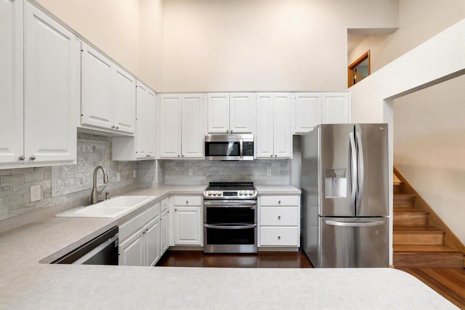 View of Residential at 6159 Creek Line Drive, Minnetonka MN 55345, Minnetonka (8 of 45) - Mike Wilen | Minnesota Team Real Estate