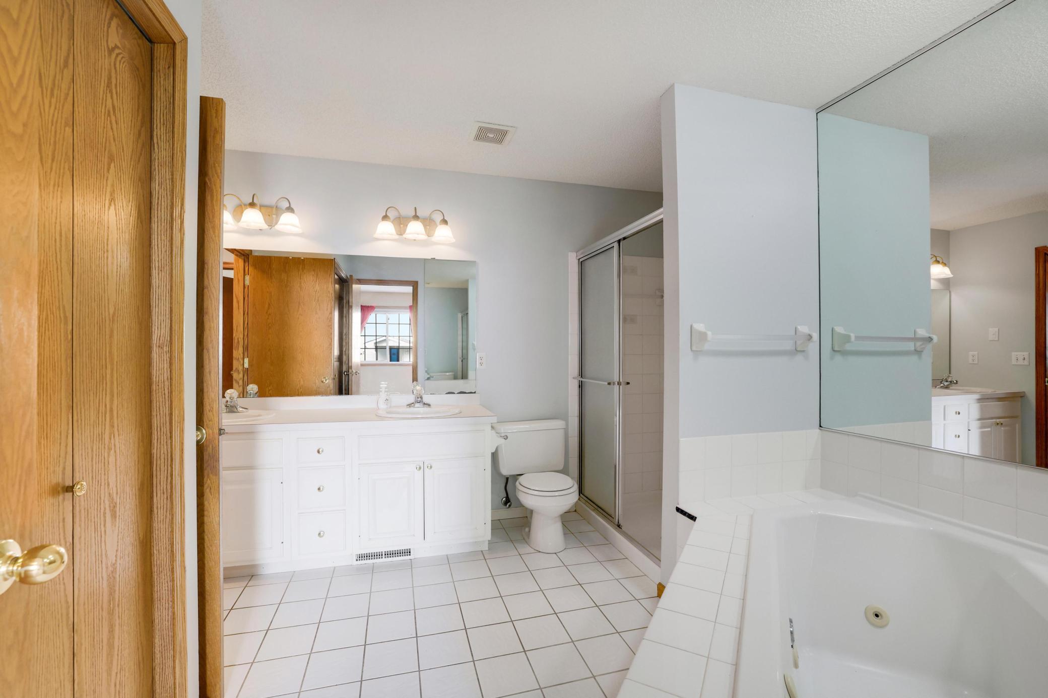 View of Residential at 6159 Creek Line Drive, Minnetonka MN 55345, Minnetonka (21 of 45) - Mike Wilen | Minnesota Team Real Estate