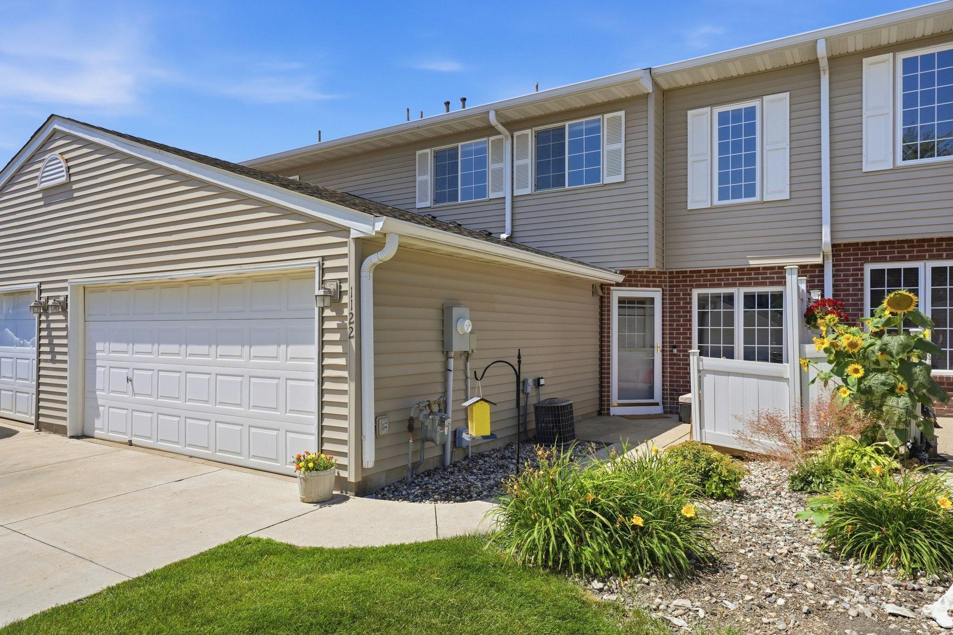 View of (TH) Side x Side at 1122 Heather Lane, Waconia - Mike Wilen | Minnesota Team Real Estate
