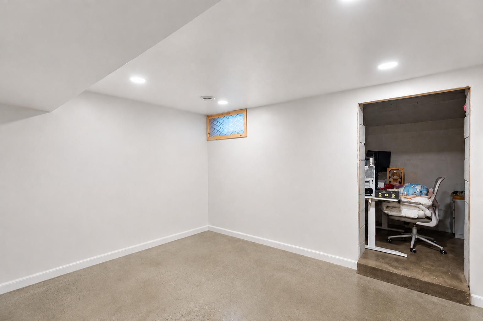 View of Residential at 1351 Hillcrest Drive, Fridley MN 55432, Fridley (31 of 43) - Mike Wilen | Minnesota Team Real Estate