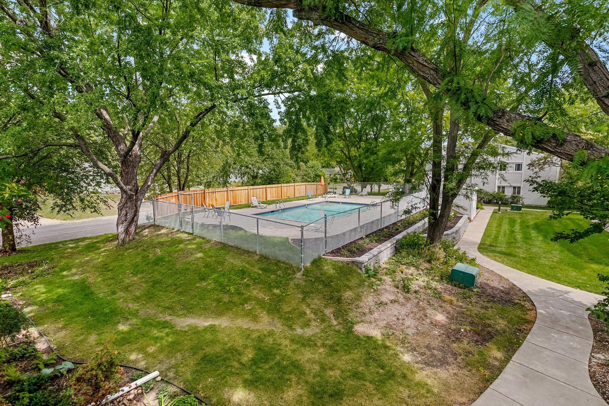 View of Residential at 2296 Benson Avenue #G, Saint Paul MN 55116, Saint Paul (20 of 26) - Mike Wilen | Minnesota Team Real Estate