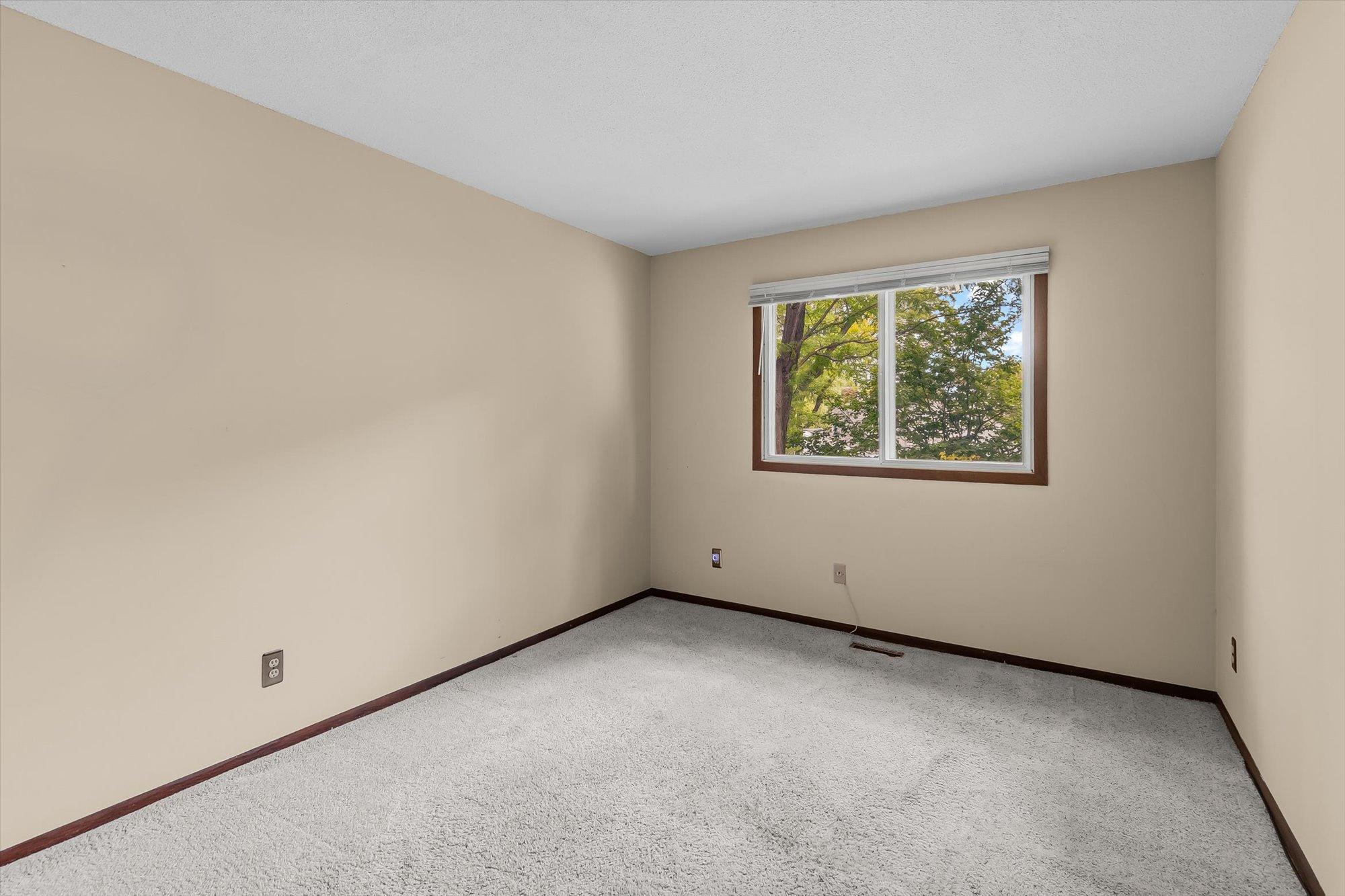View of Residential at 2296 Benson Avenue #G, Saint Paul MN 55116, Saint Paul (15 of 26) - Mike Wilen | Minnesota Team Real Estate