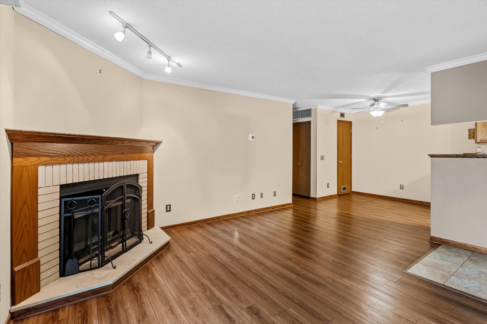 View of Residential at 2296 Benson Avenue #G, Saint Paul MN 55116, Saint Paul (6 of 26) - Mike Wilen | Minnesota Team Real Estate