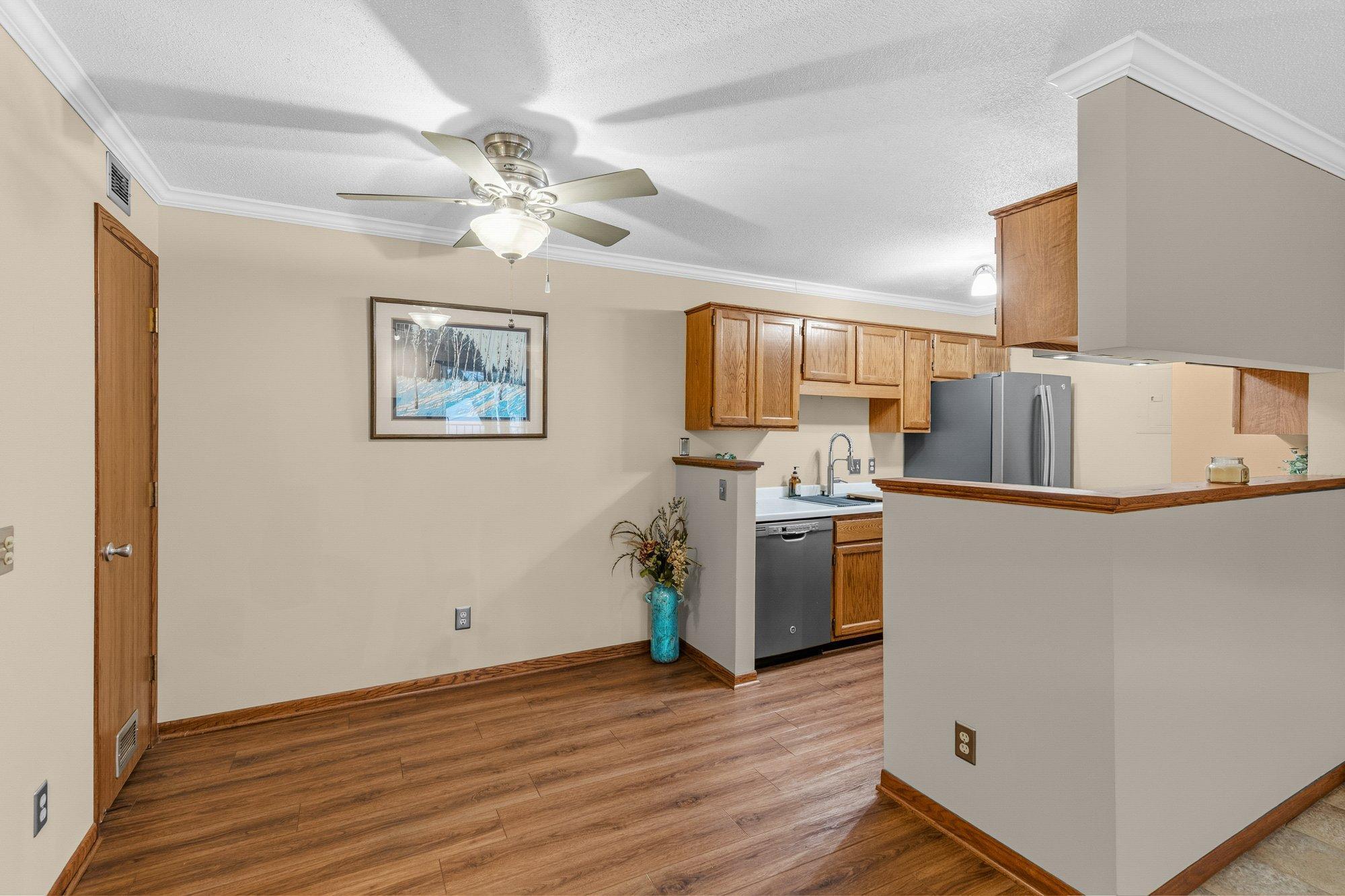 View of Residential at 2296 Benson Avenue #G, Saint Paul MN 55116, Saint Paul (12 of 35) - Mike Wilen | Minnesota Team Real Estate