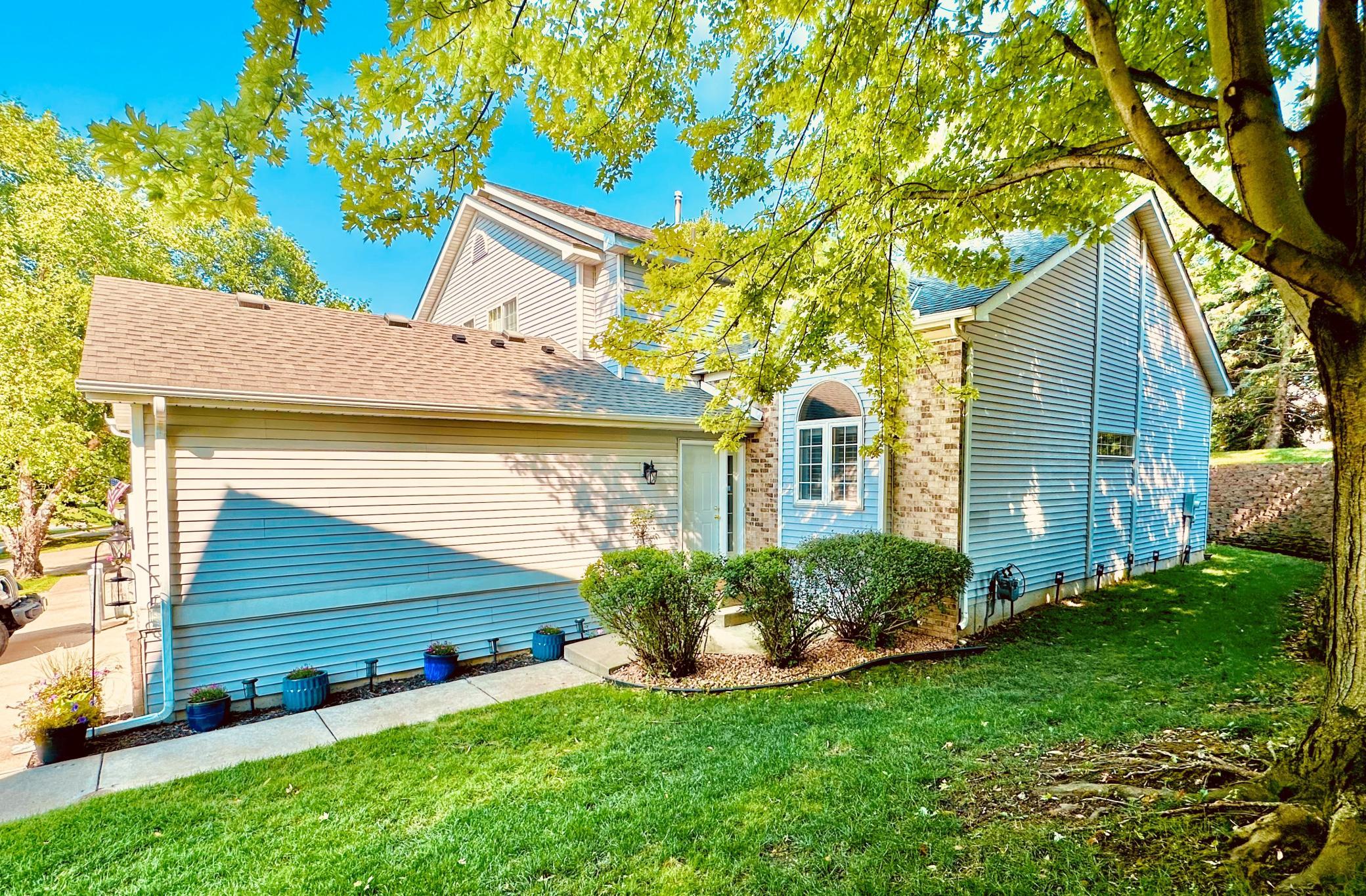 View of Residential at 915 Kimberly Lane, Chanhassen MN 55317, Chanhassen (3 of 52) - Mike Wilen | Minnesota Team Real Estate