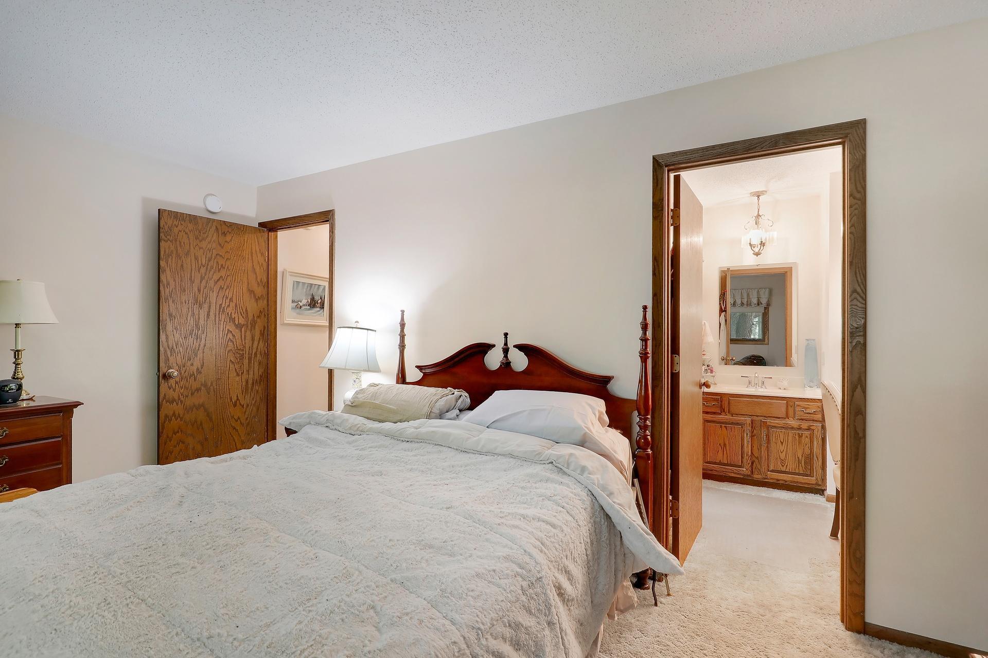 View of Residential at 9702 Utica Road, Bloomington MN 55437, Bloomington (27 of 72) - Mike Wilen | Minnesota Team Real Estate