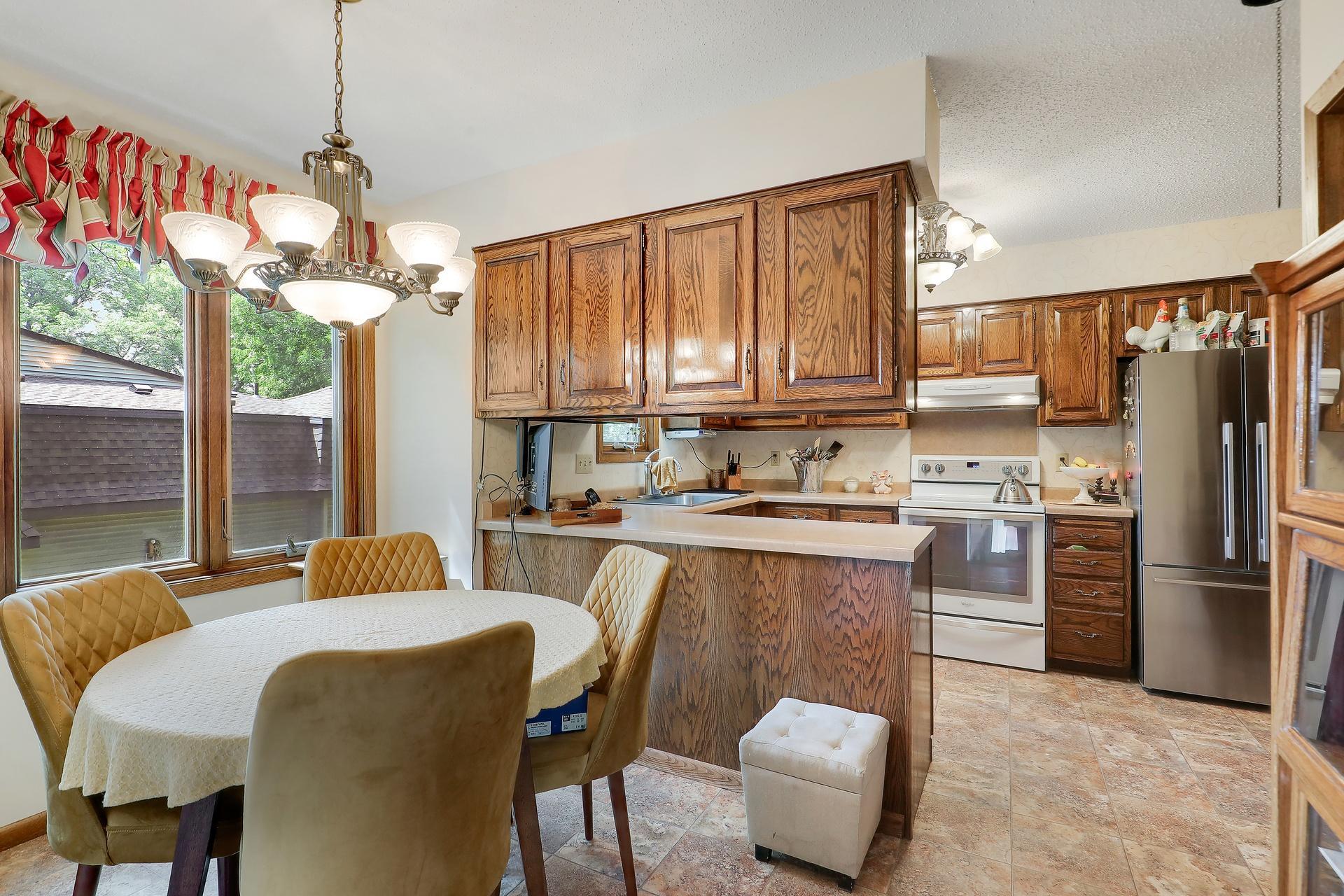 View of Residential at 9702 Utica Road, Bloomington MN 55437, Bloomington (23 of 72) - Mike Wilen | Minnesota Team Real Estate