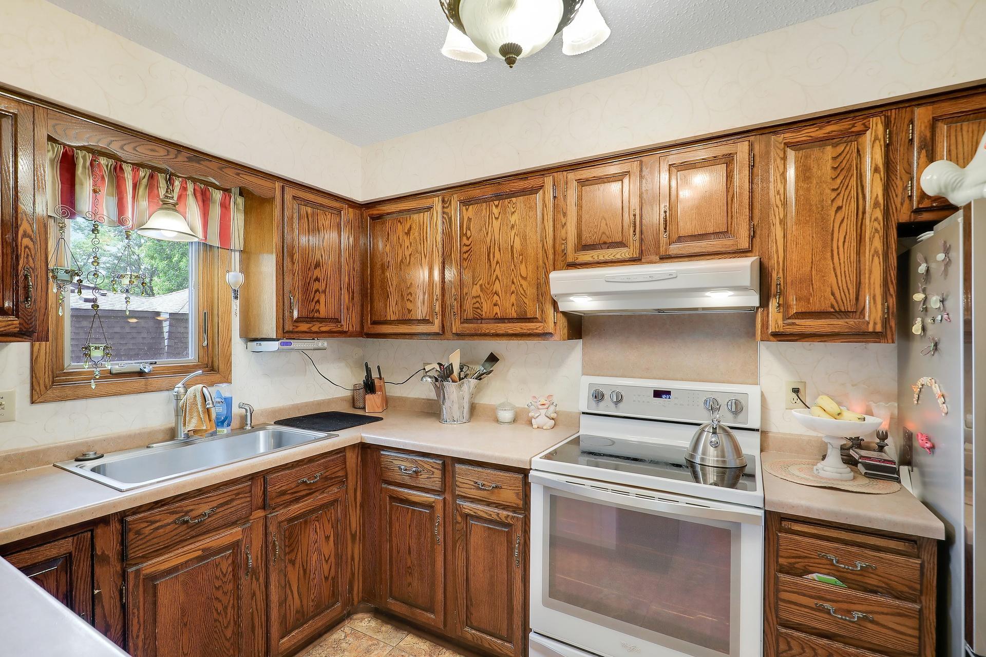 View of Residential at 9702 Utica Road, Bloomington MN 55437, Bloomington (18 of 72) - Mike Wilen | Minnesota Team Real Estate