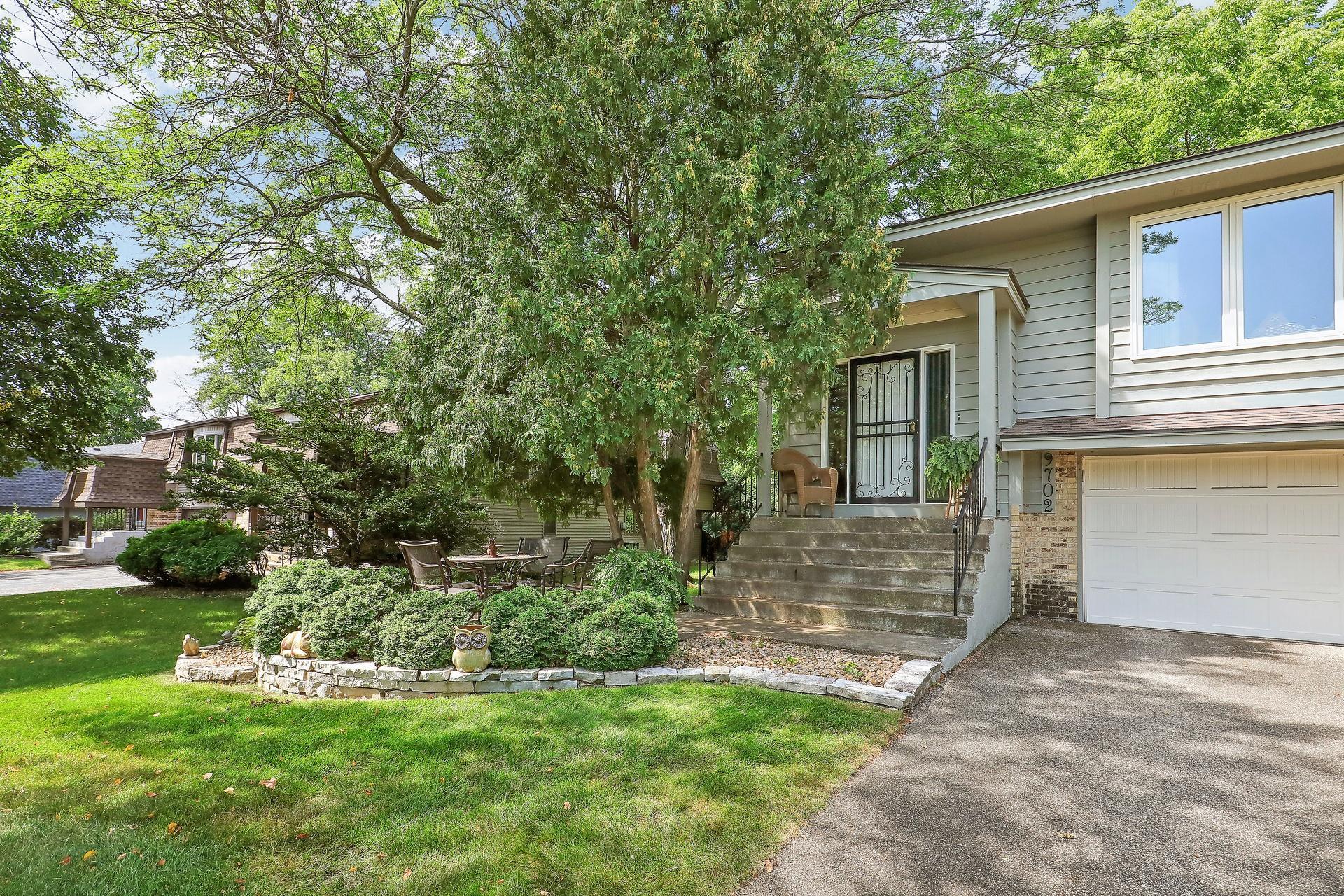 View of Residential at 9702 Utica Road, Bloomington MN 55437, Bloomington (4 of 72) - Mike Wilen | Minnesota Team Real Estate